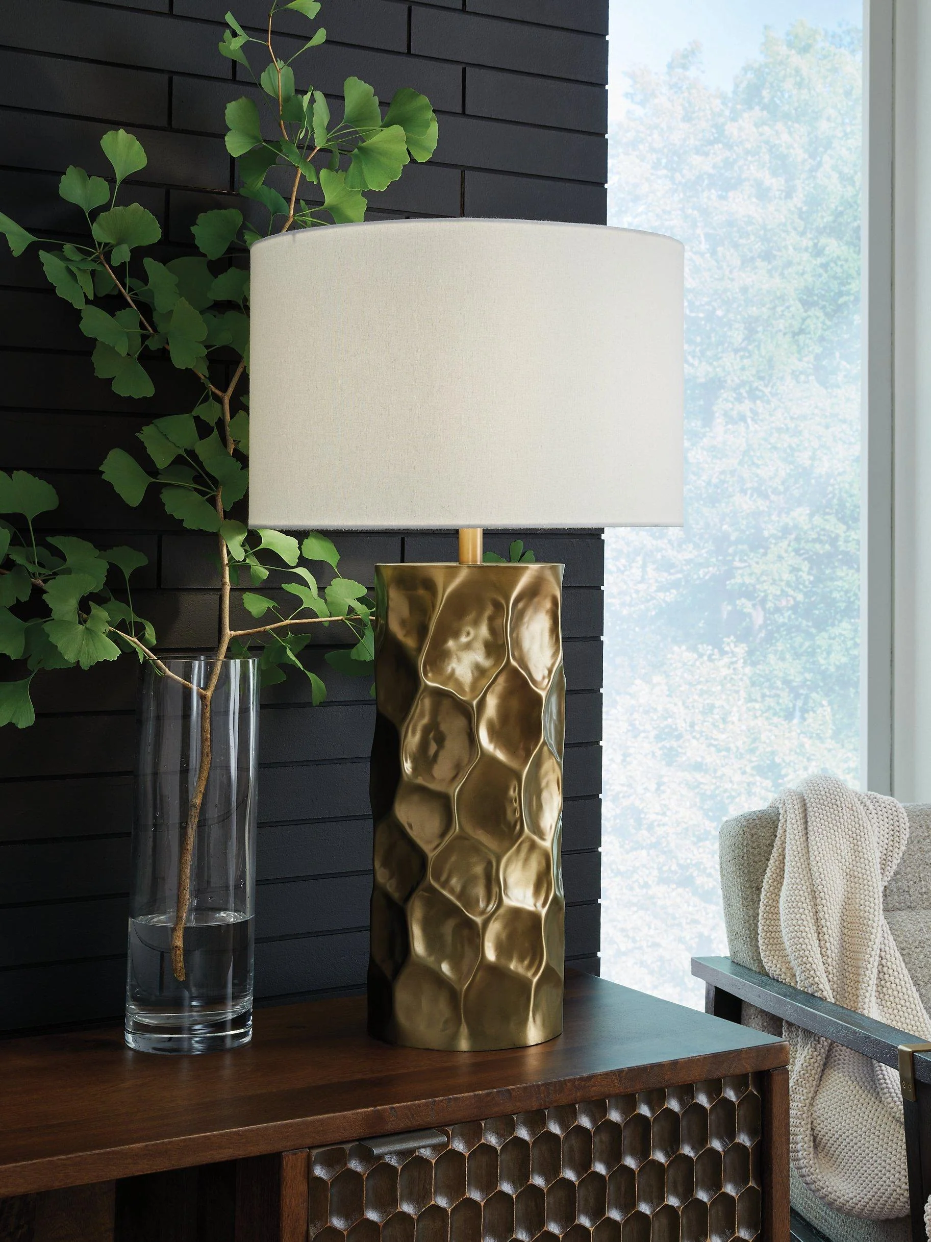 Marshawn Table Lamp - Image 2