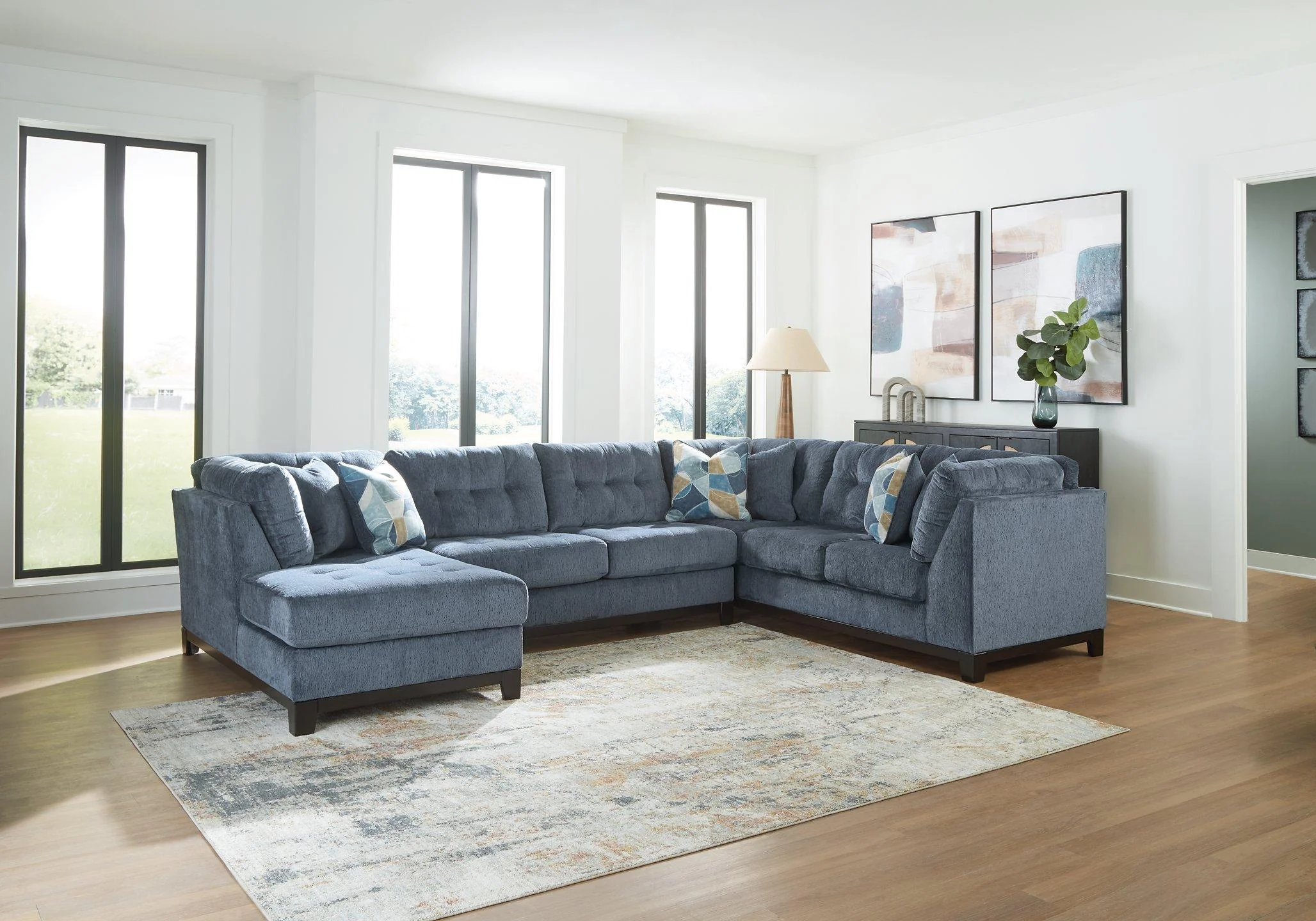 Maxon Place Sectional with Chaise - Image 20