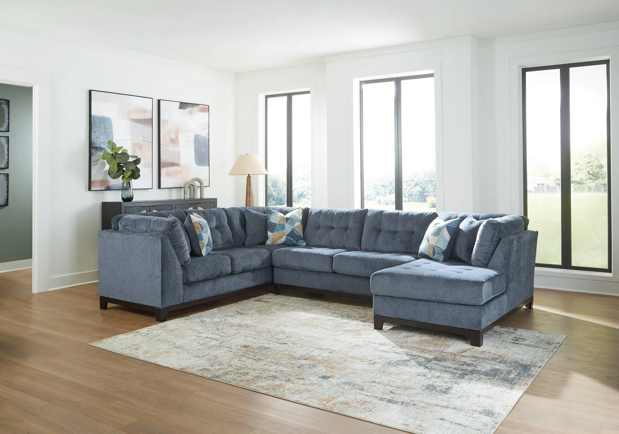 Maxon Place Sectional with Chaise - Image 8