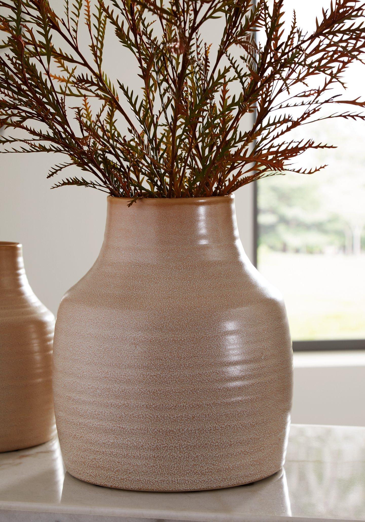 Millcott Vase - Image 2