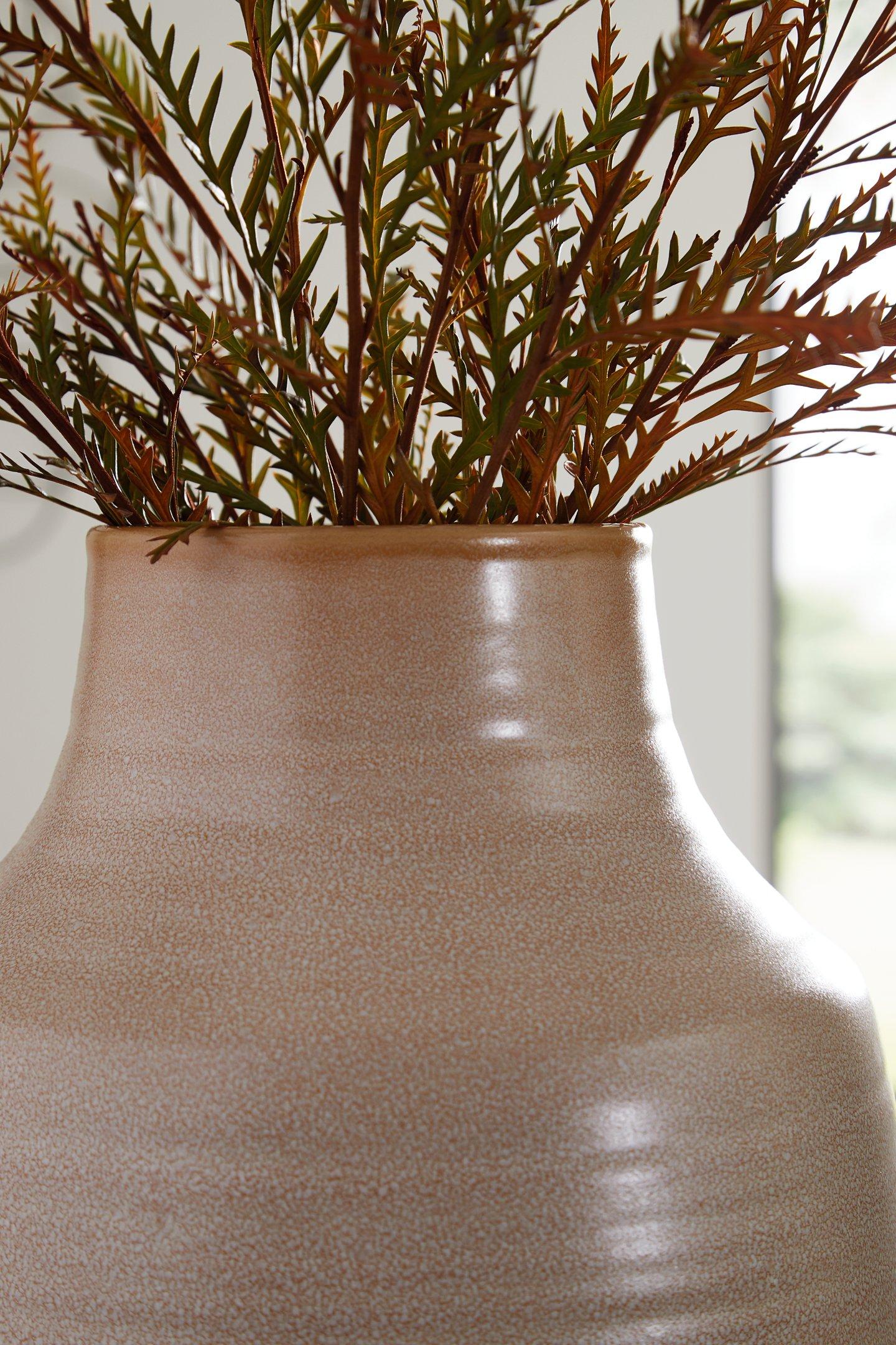 Millcott Vase - Image 4