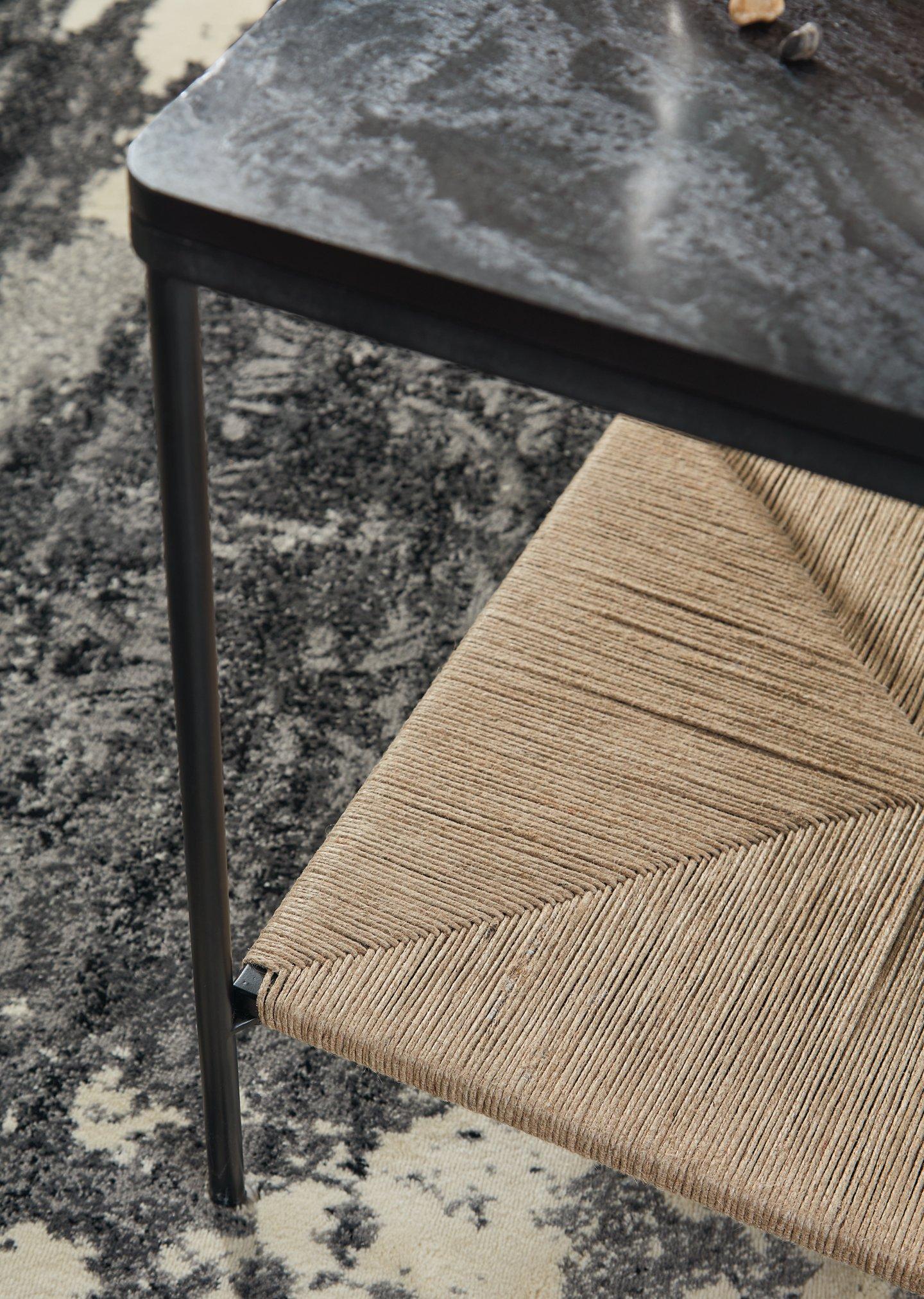 Minrich Accent Table - Image 7