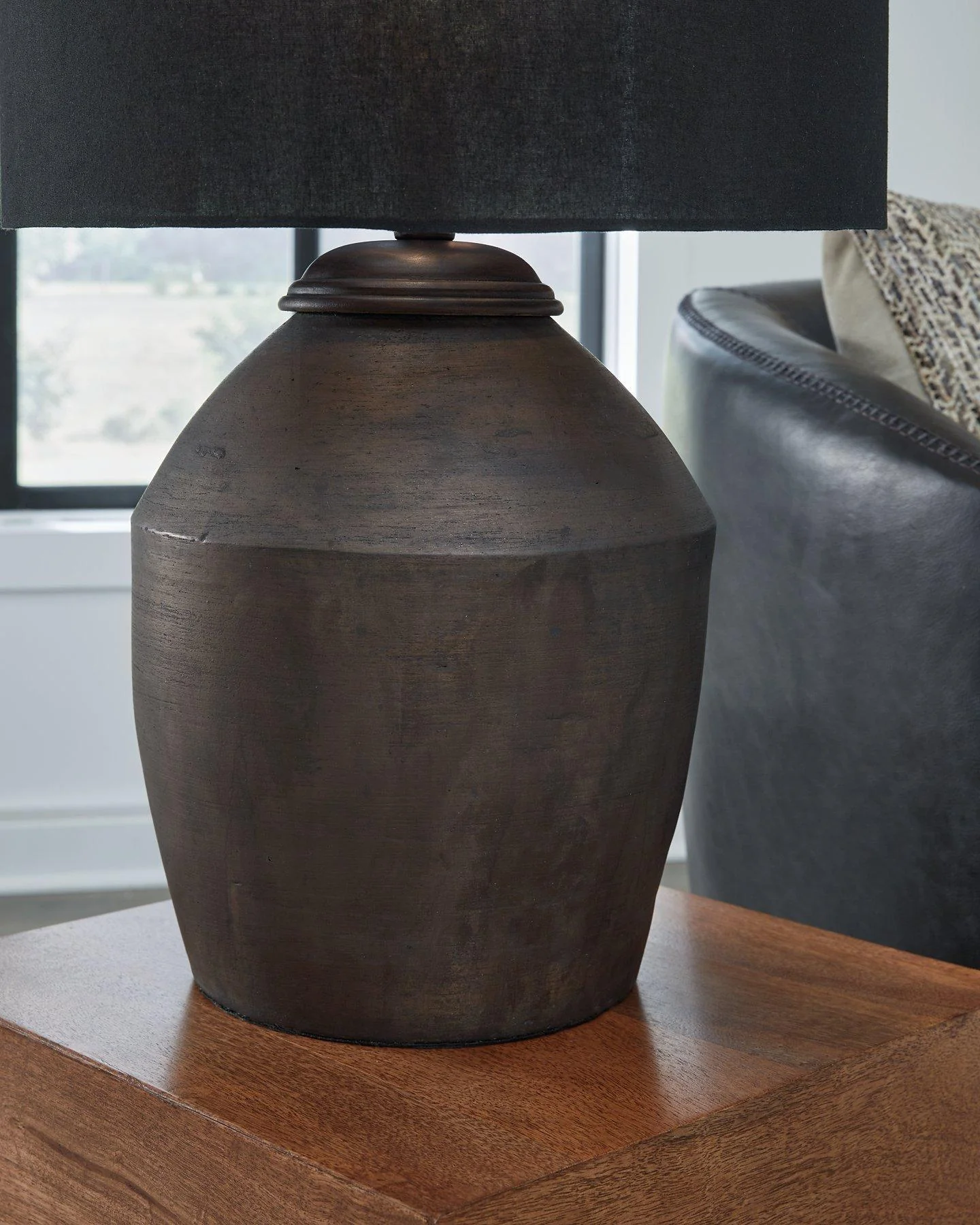 Naareman Table Lamp - Image 6