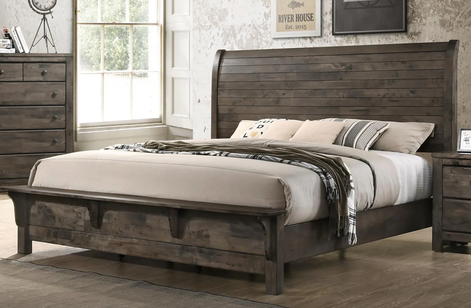 New Classic Furniture Blue Ridge Queen Bed w/ Bench Footboard in Rustic Gray