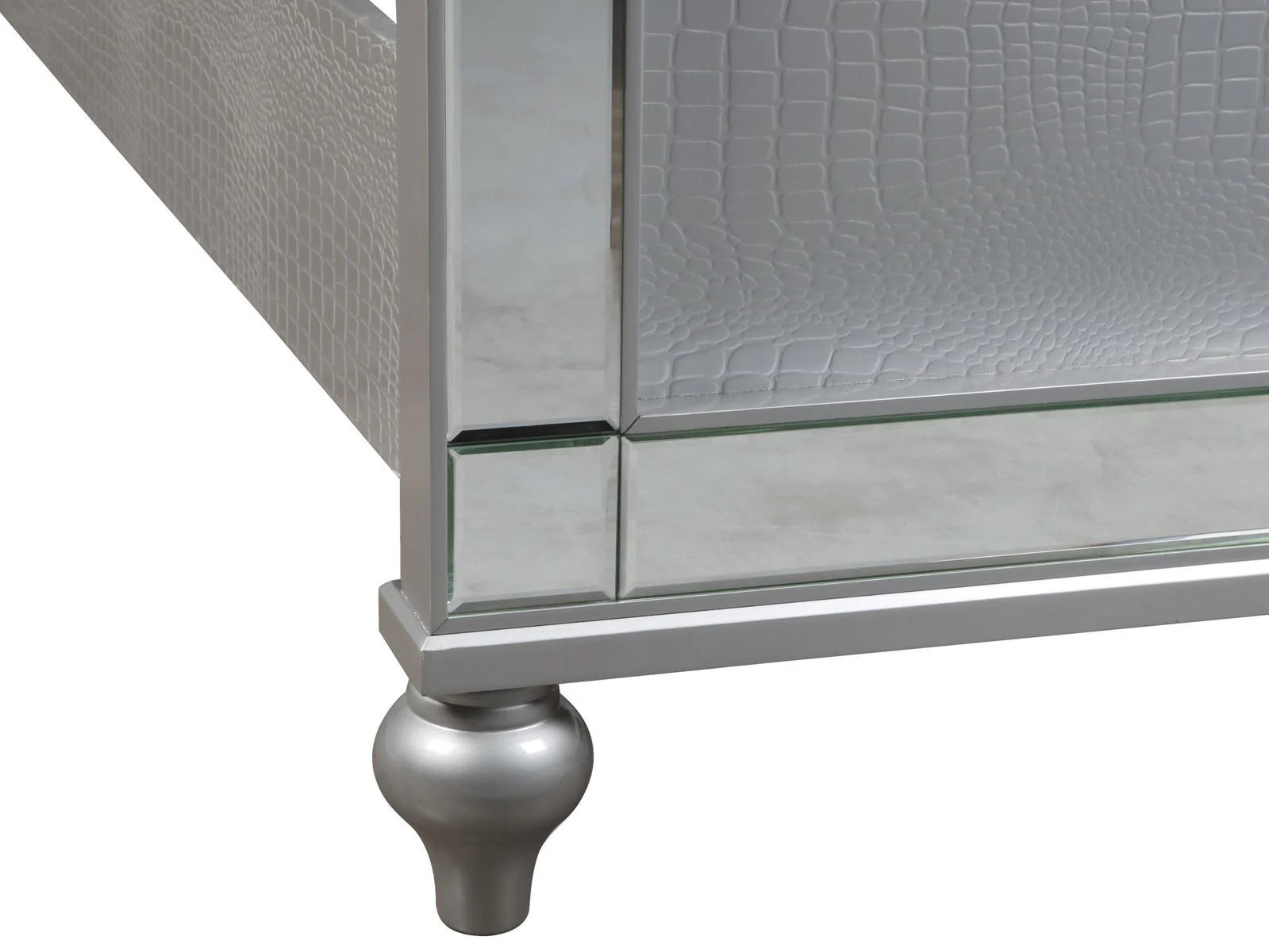 New Classic Furniture Valentino California King Upholstered Lighted Bed in Silver - Image 5