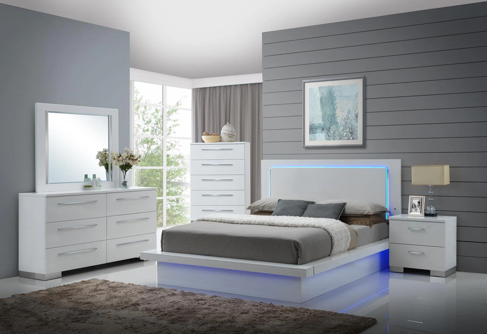 New Classic Sapphire King Platform Bed in White - Image 3