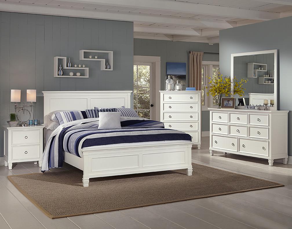 New Classic Tamarack Queen Panel Bed in White - Image 2