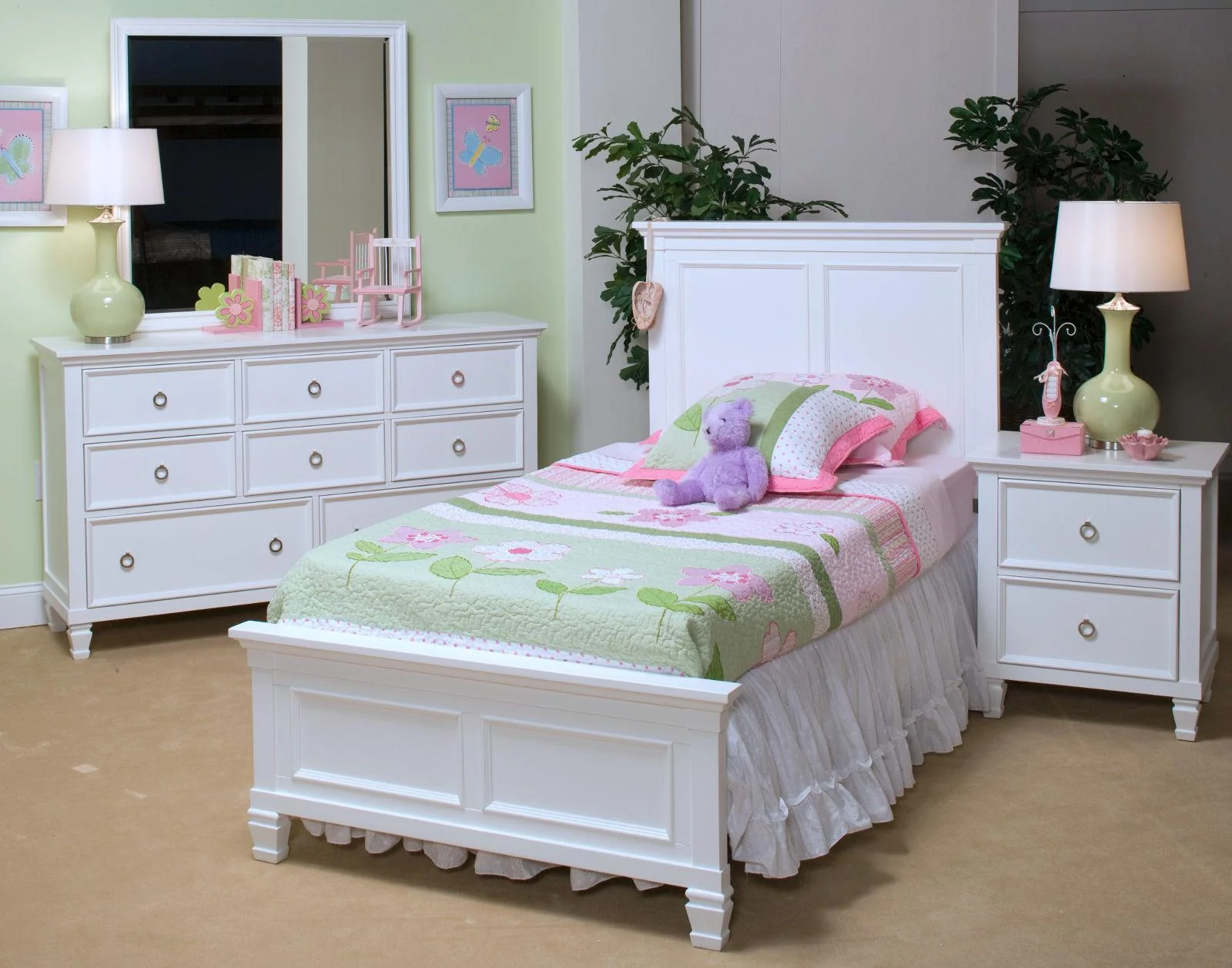 New Classic Tamarack Twin Panel Bed in White - Image 2