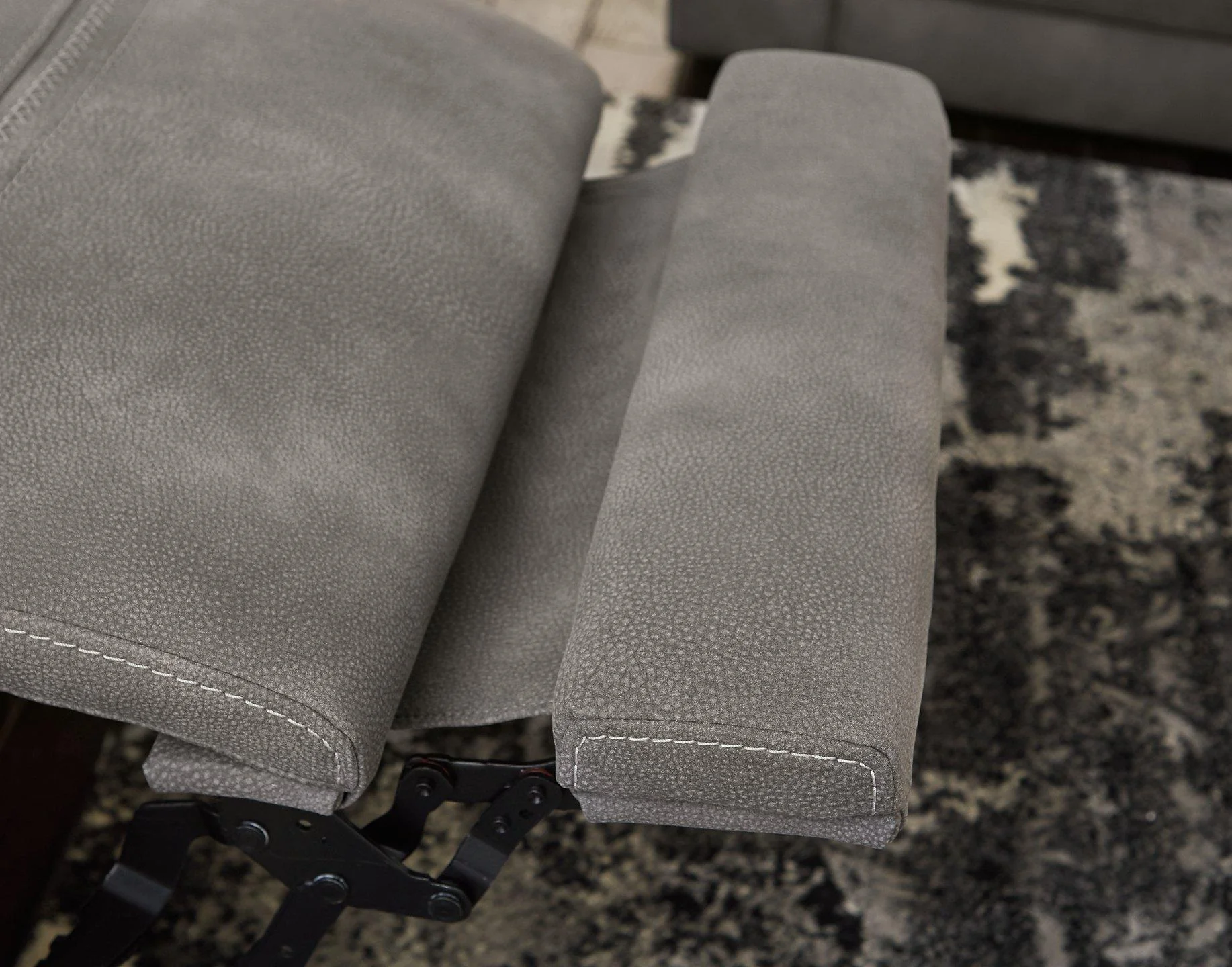 Next-Gen DuraPella Power Recliner - Image 26