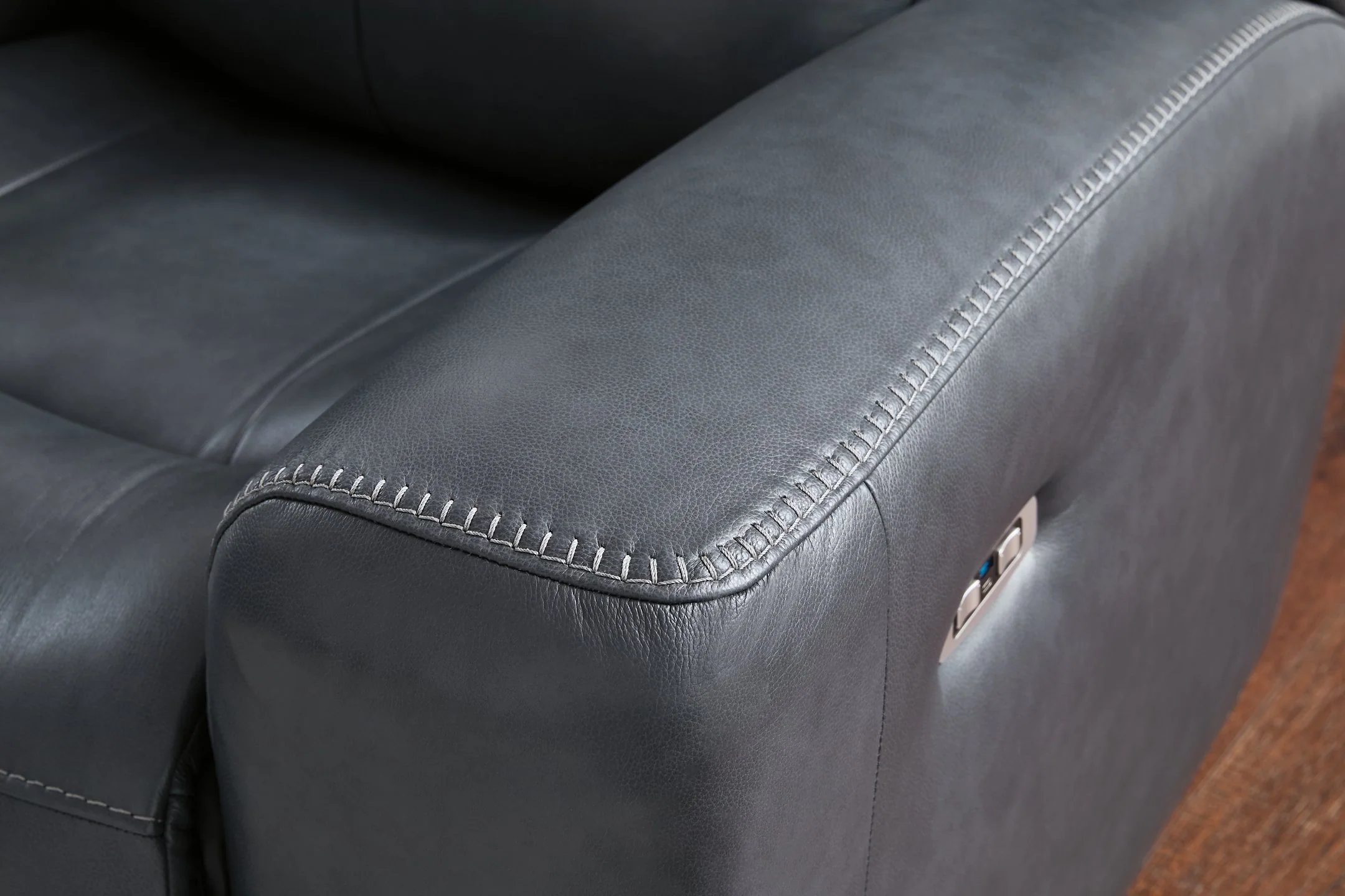Next Move Power Reclining Sofa - Image 8