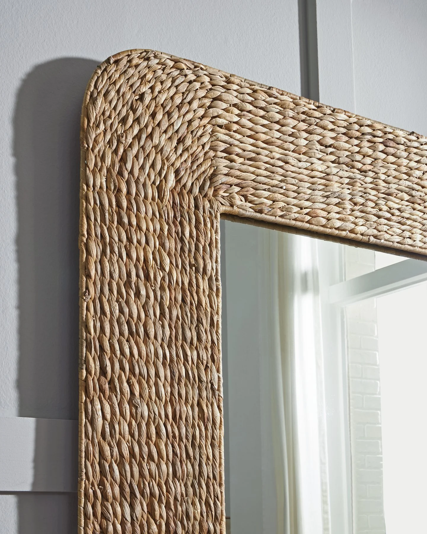 Norigan Floor Mirror - Image 5