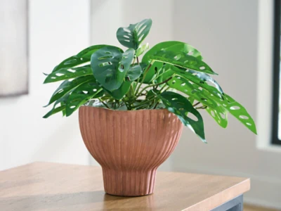 Orban Vase - Image 2