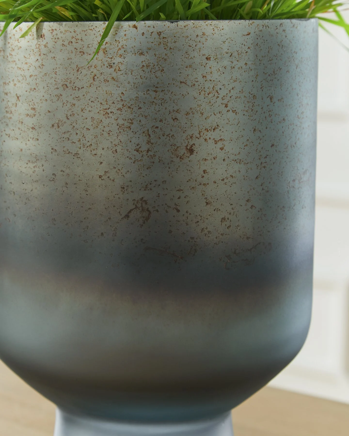 Pennmore Vase - Image 4