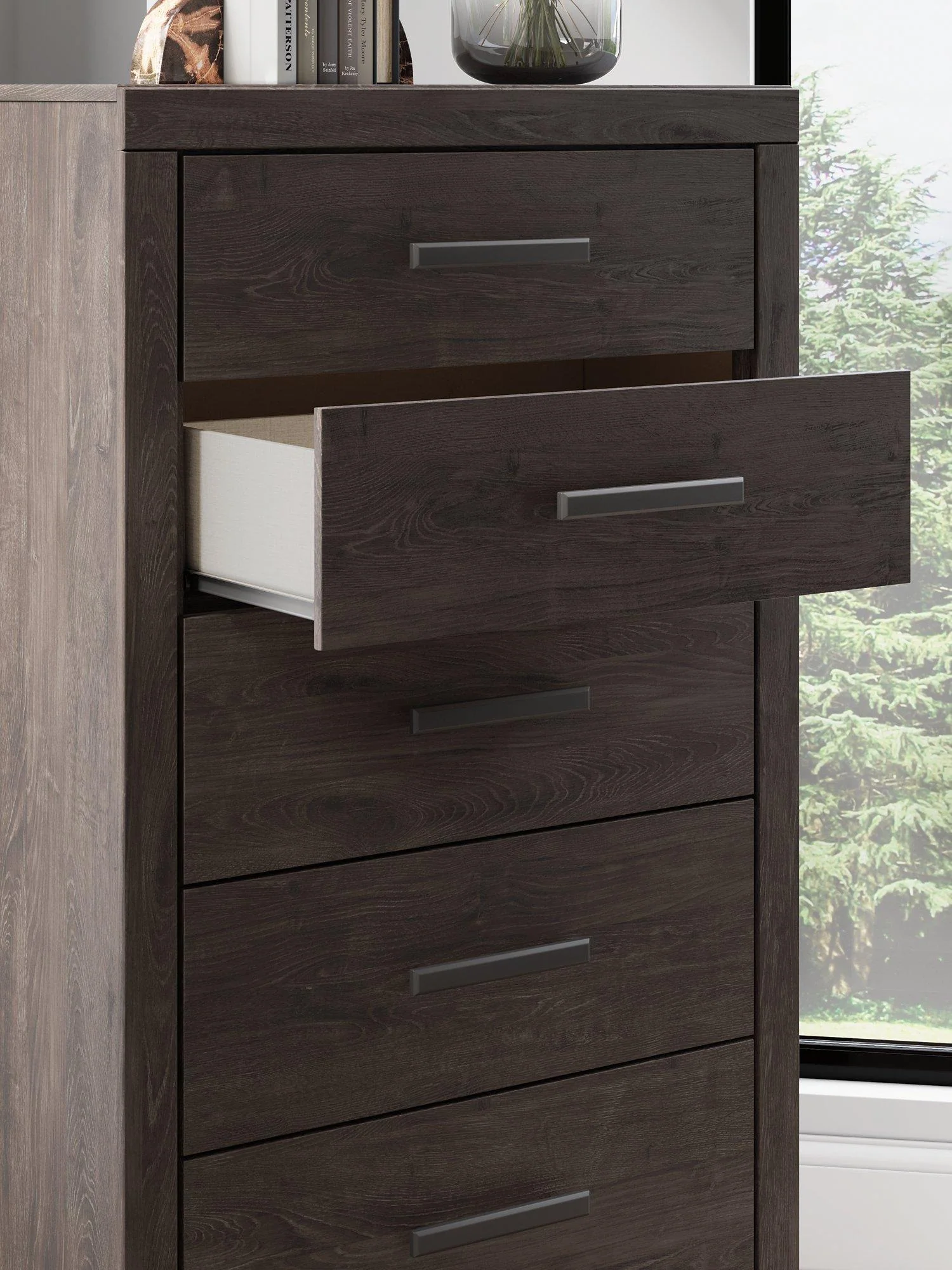 Prendonea Chest of Drawers - Image 10