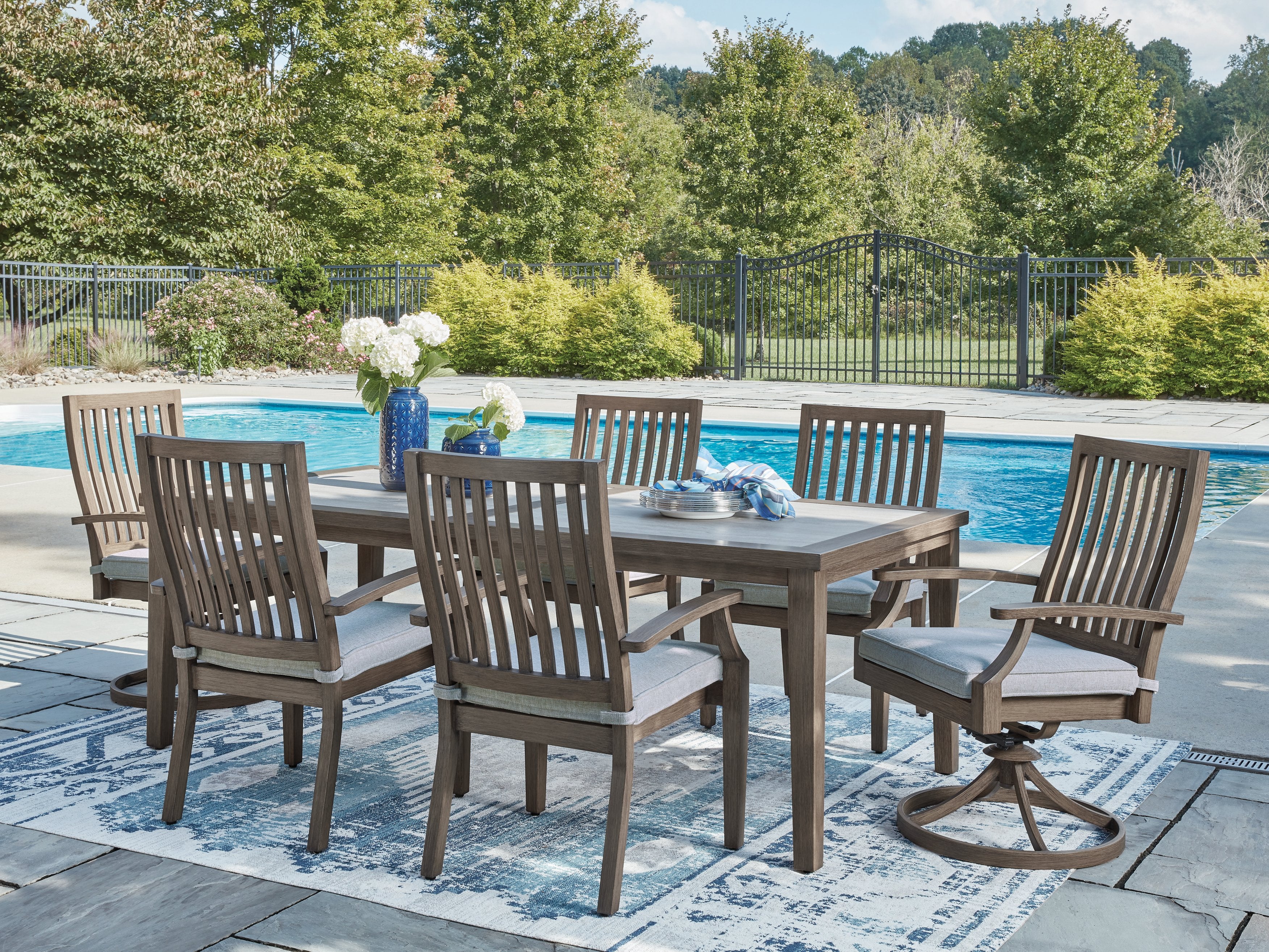 Rainier Ranch Outdoor Dining Package - Image 10