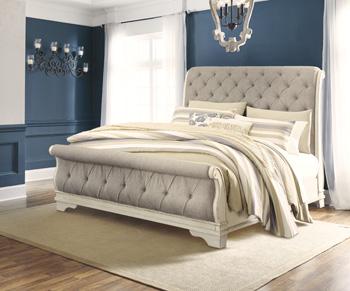Realyn Bed - Image 3