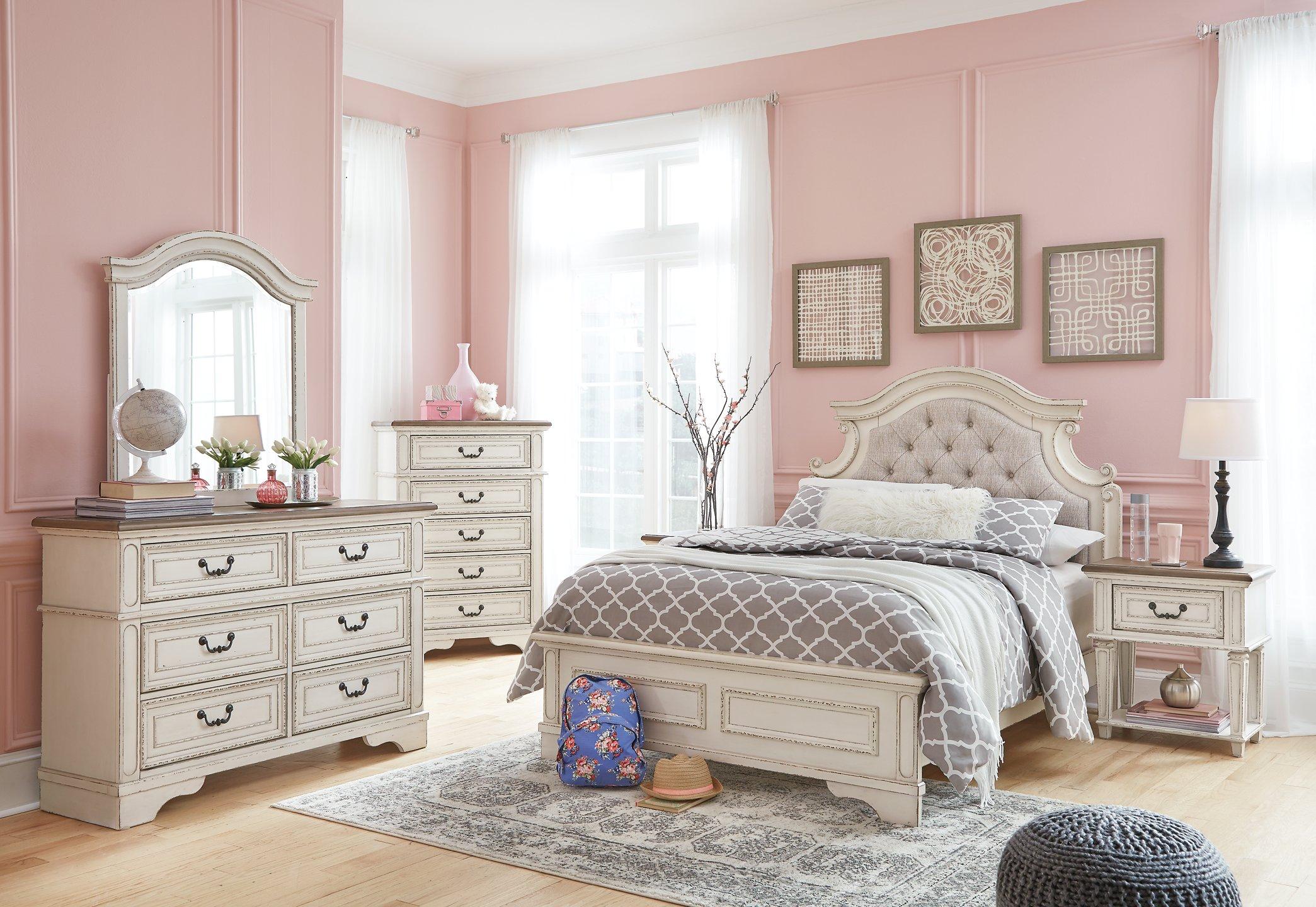 Realyn Bed - Image 32