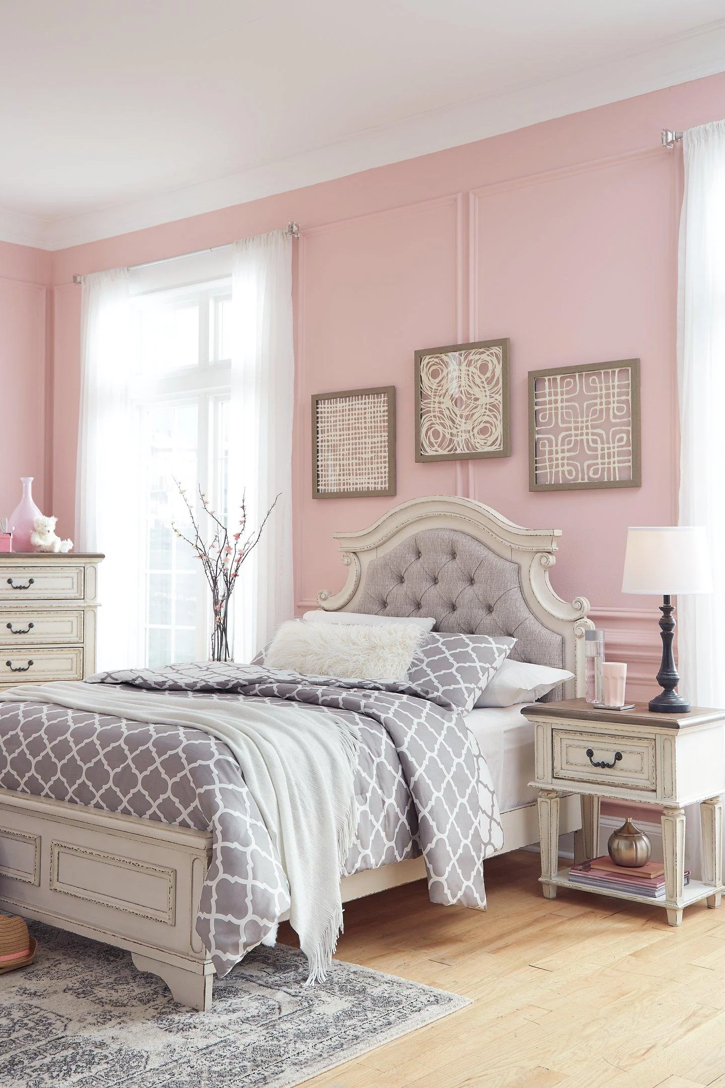 Realyn Bed - Image 34