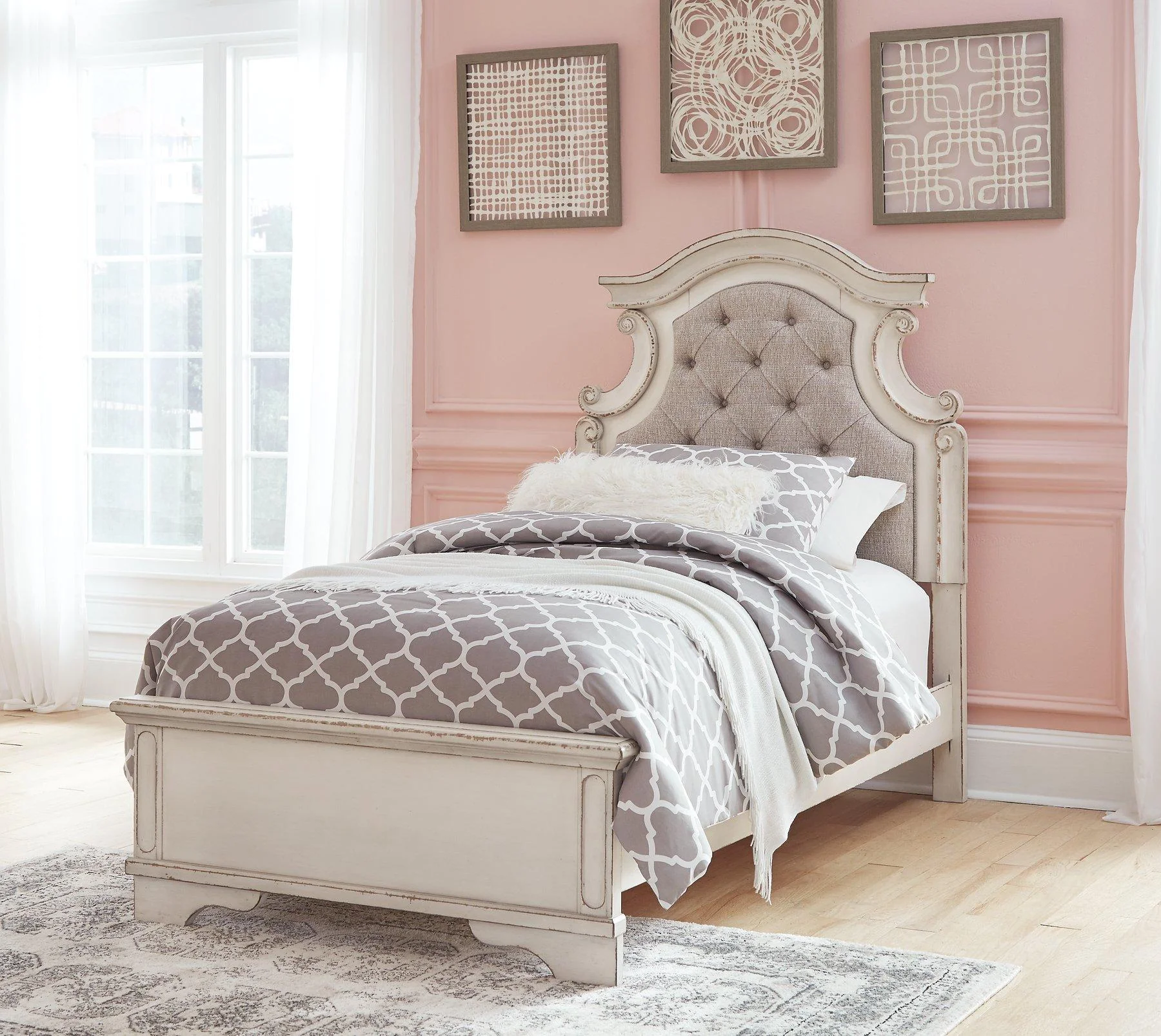 Realyn Bed - Image 45
