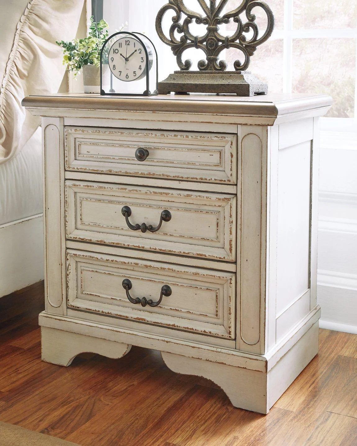 Realyn Bedroom Set - Image 37