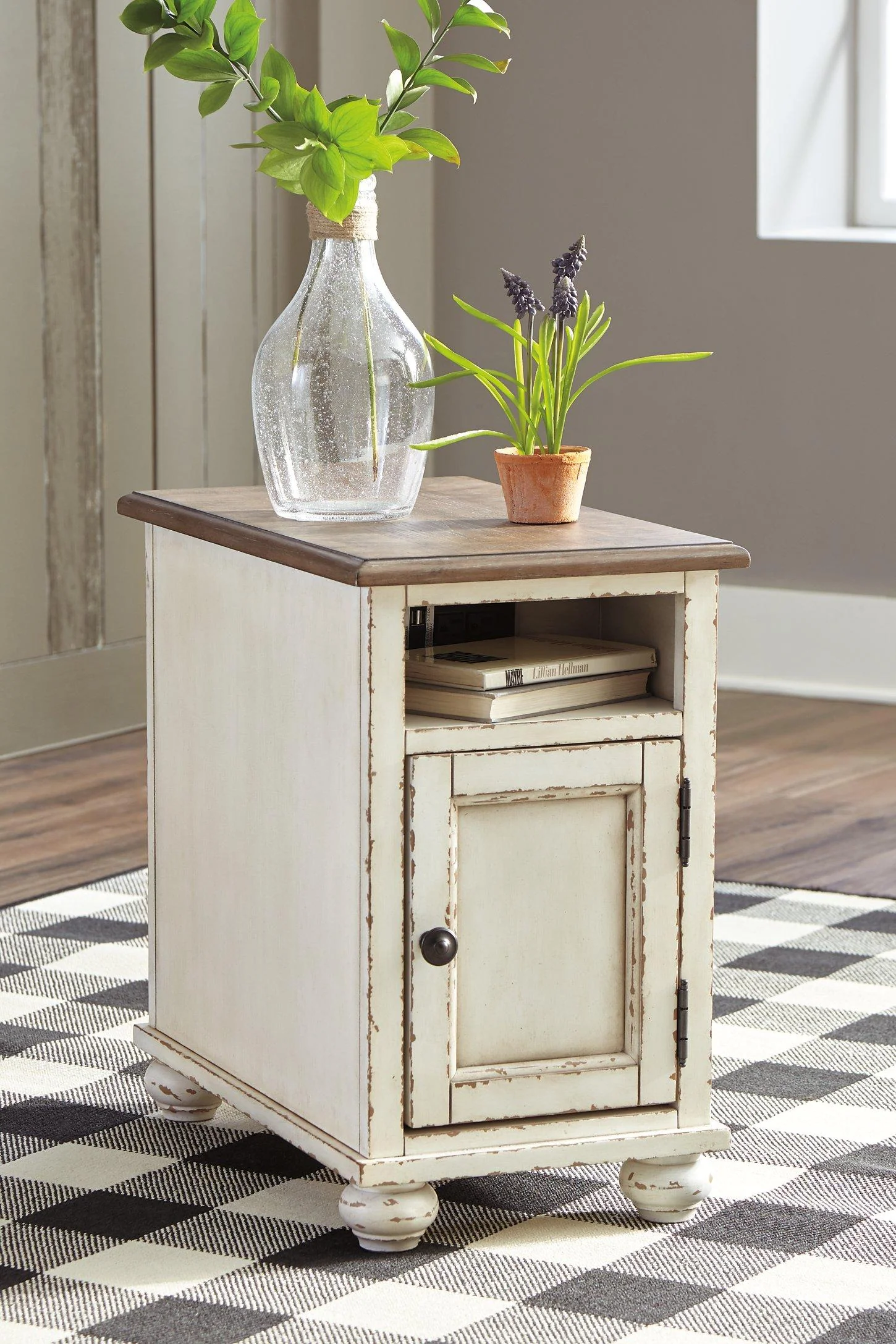 Realyn End Table Set - Image 9