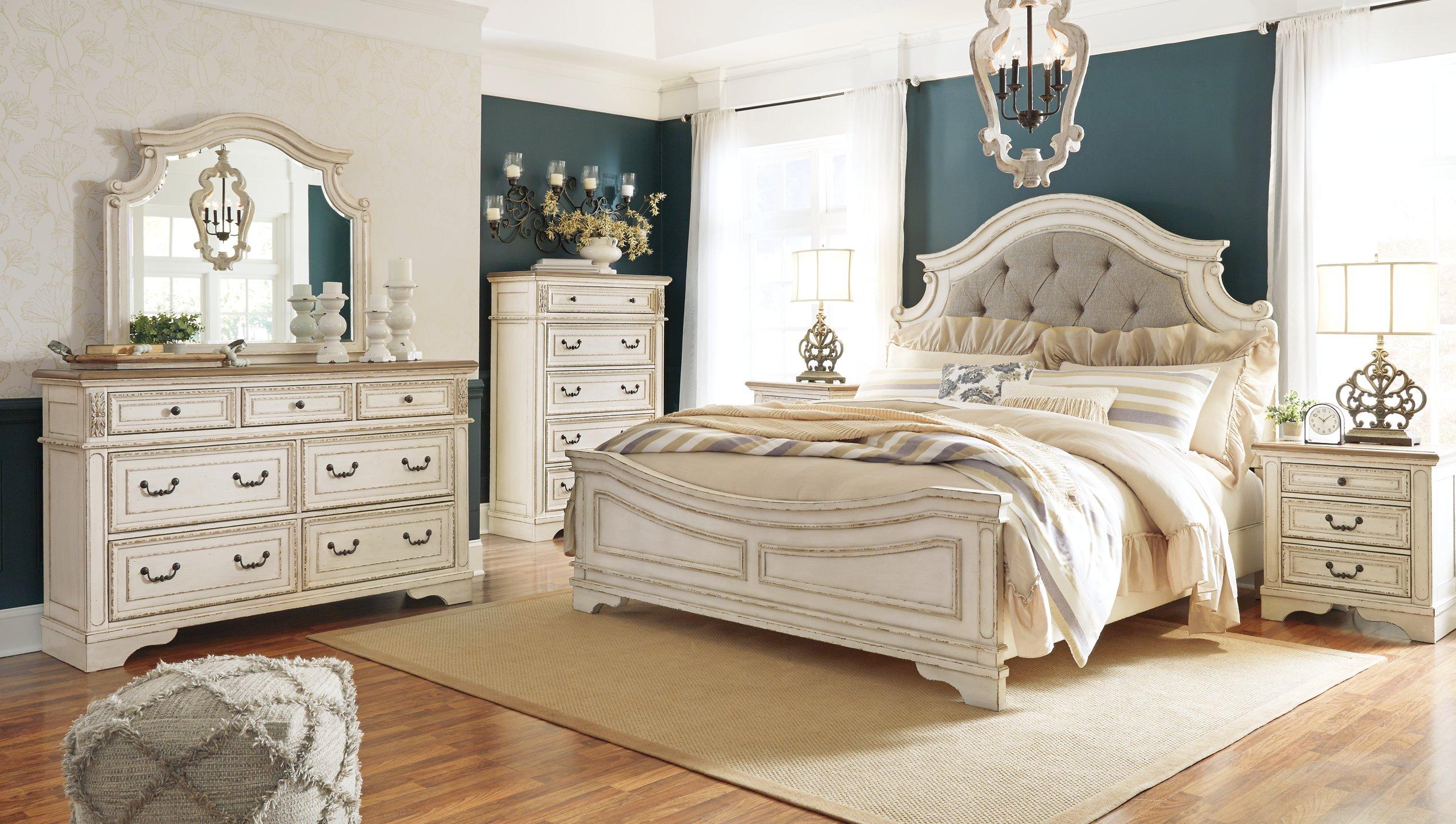 Realyn Upholstered Bed - Image 18