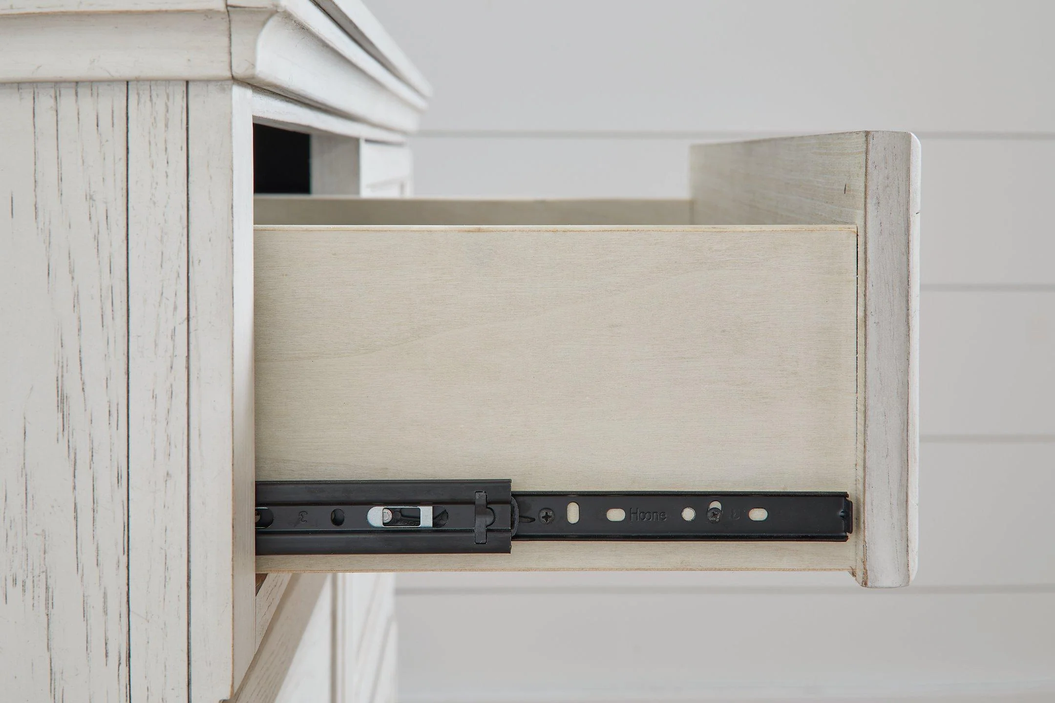 Robbinsdale Chest of Drawers - Image 16