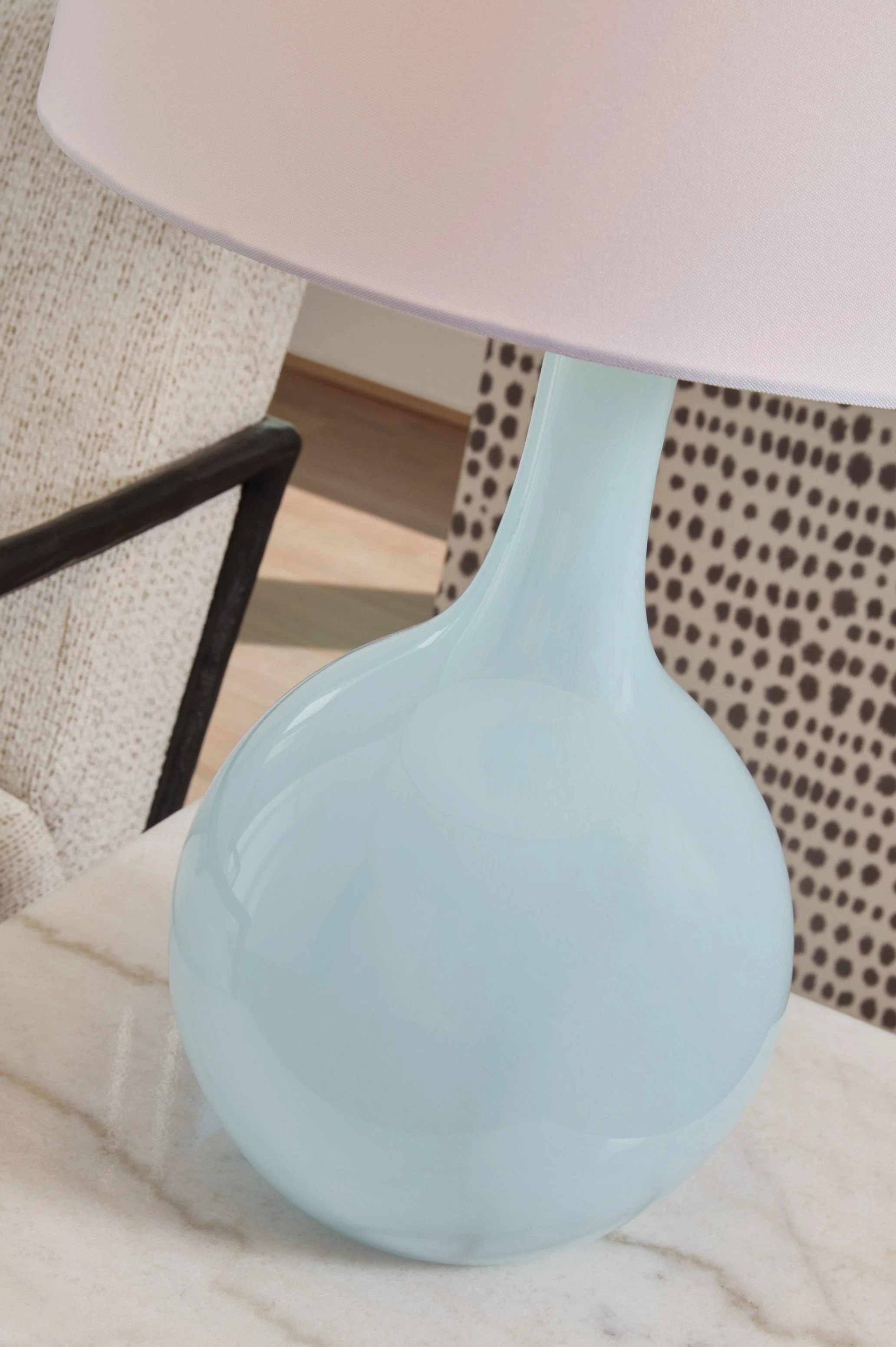 Rylanton Table Lamp - Image 4