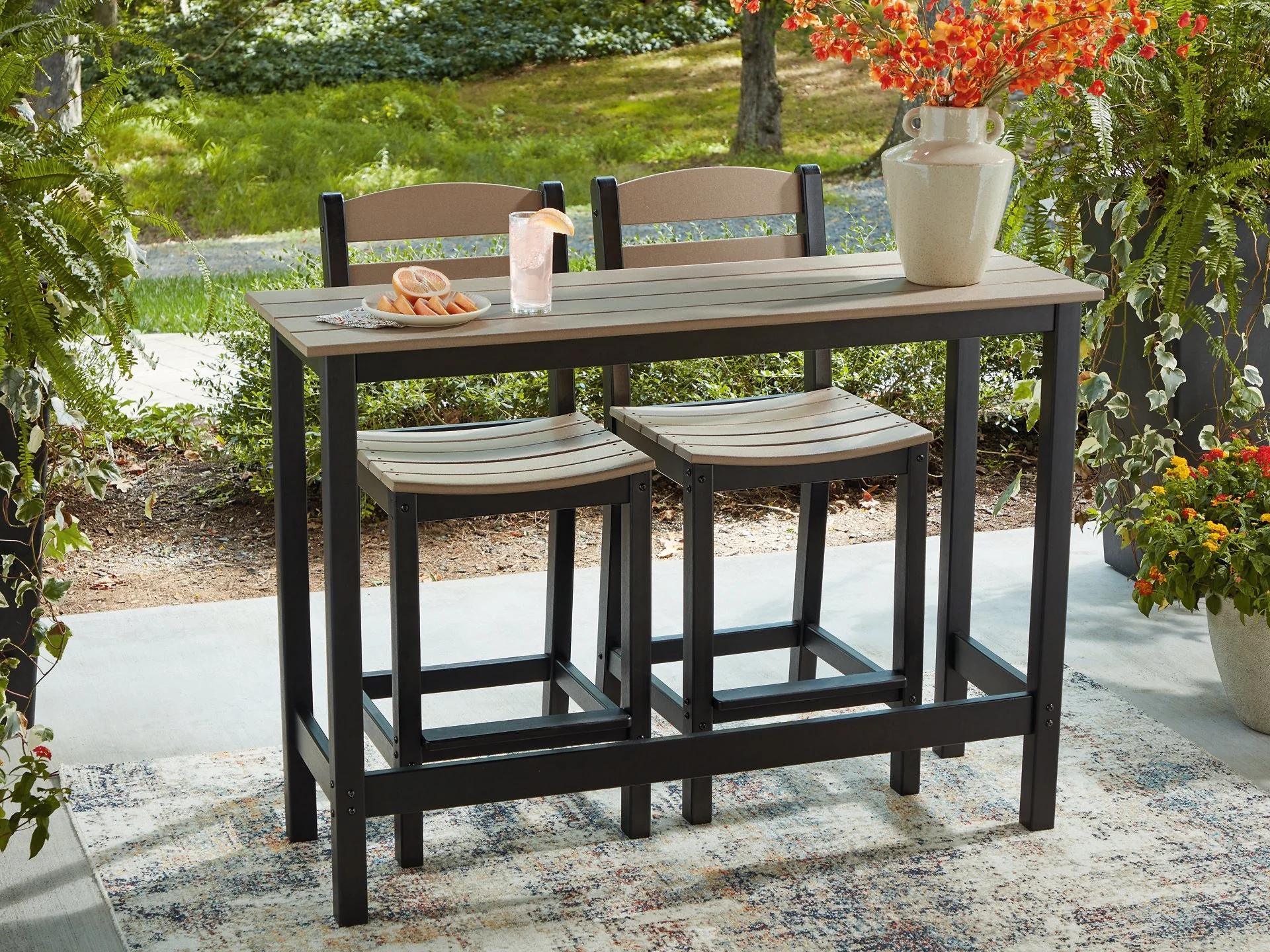 Shoreline Beach Outdoor Counter Table and 2 Barstools - Image 8