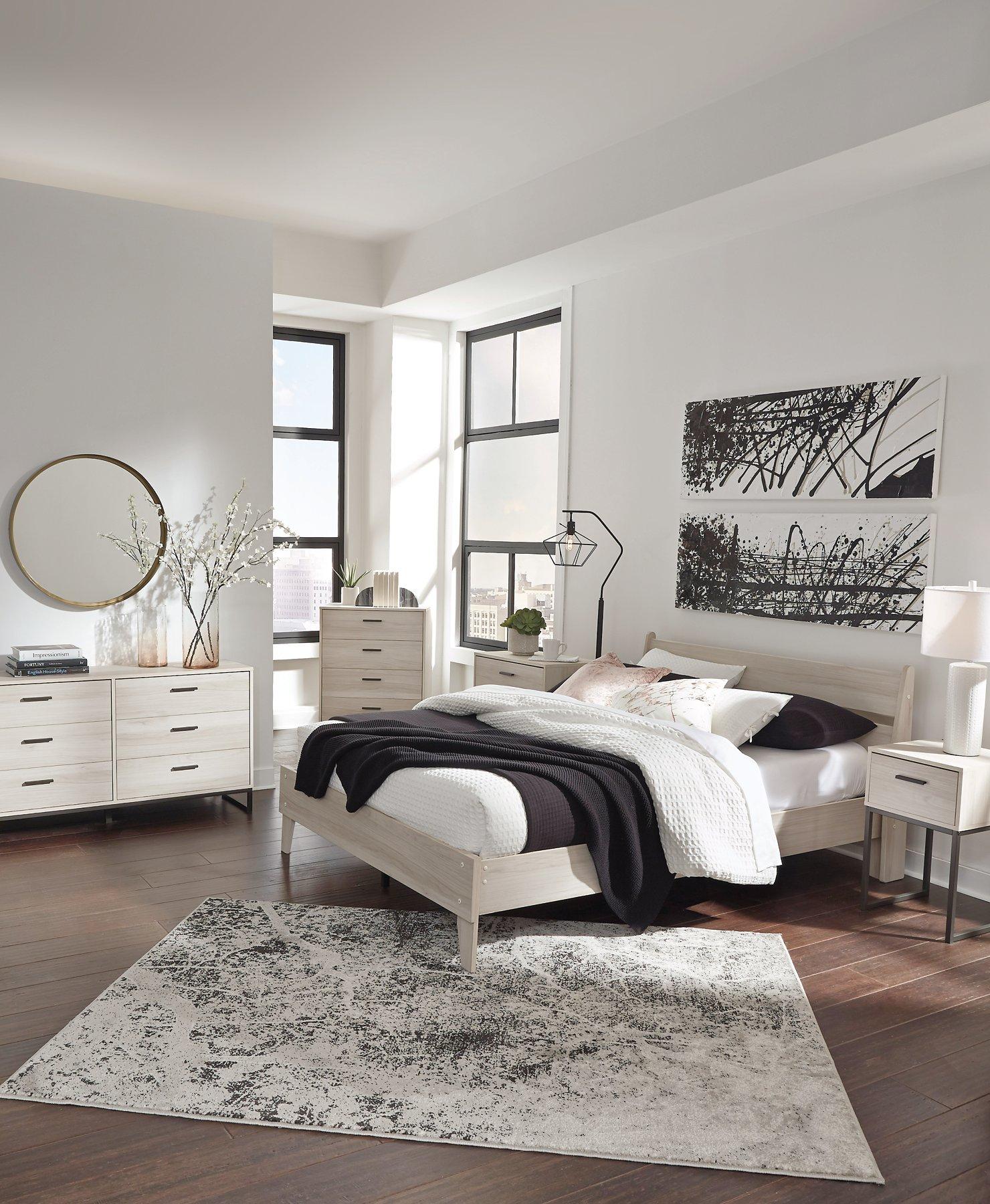 Socalle Panel Bed - Image 19
