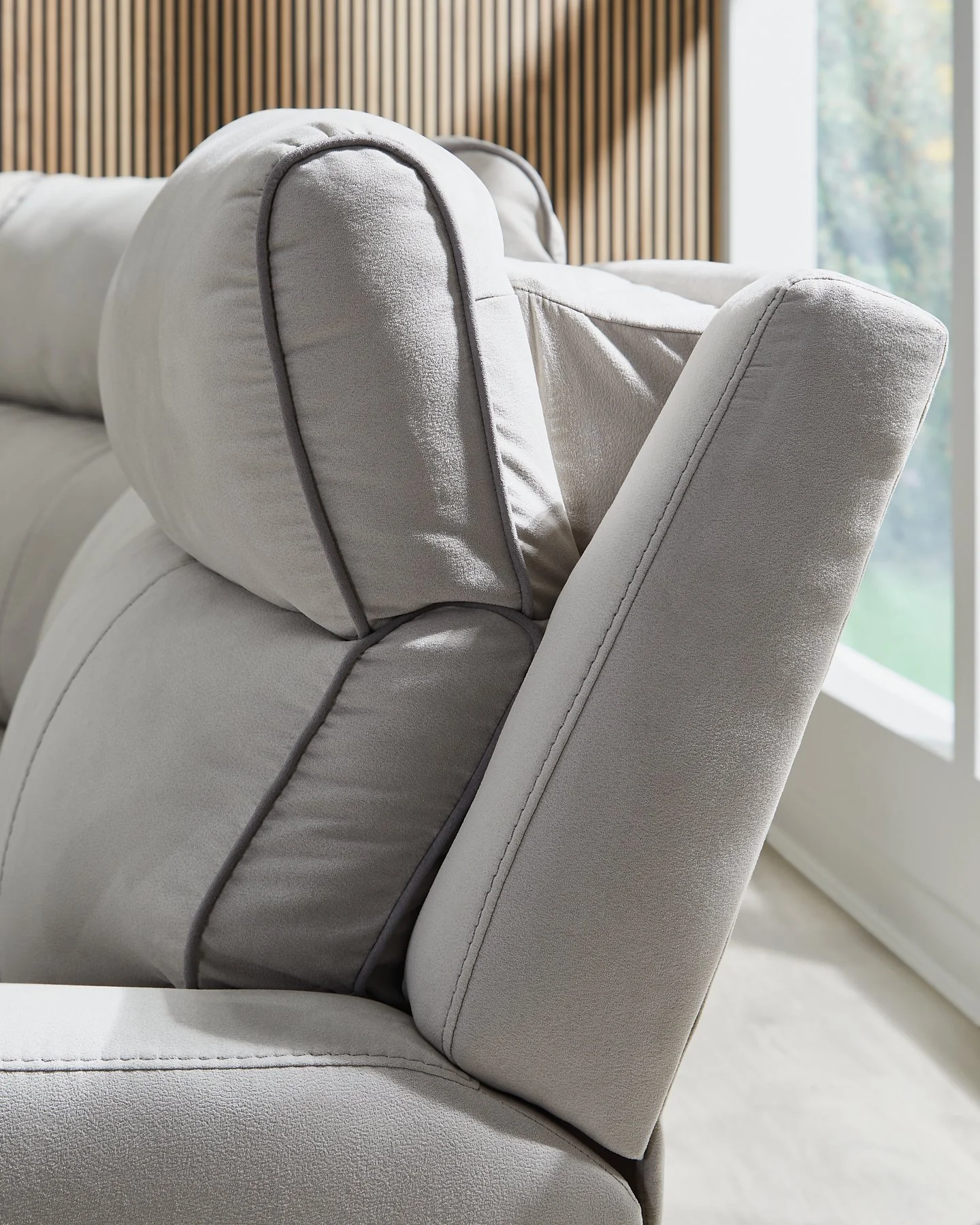 Social Pointe Power Reclining Sectional - Image 13