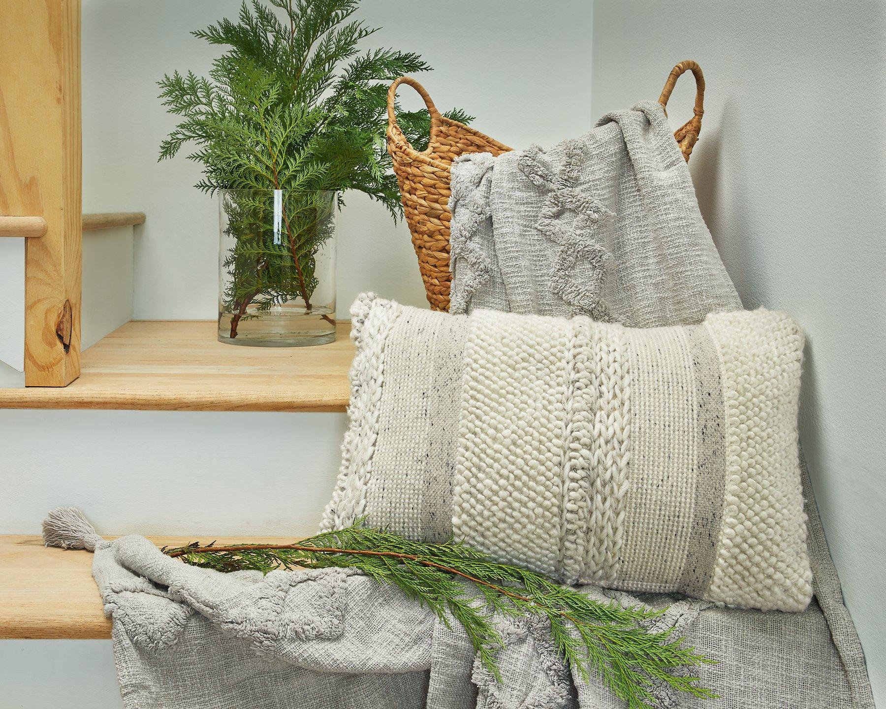 Standon Pillow (Set of 4) - Image 2