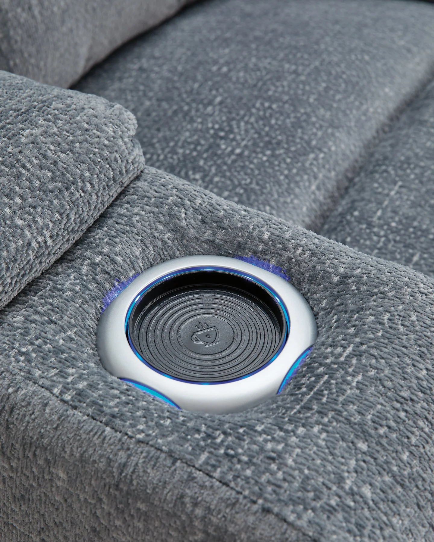 Studio Cave Power Recliner - Image 10