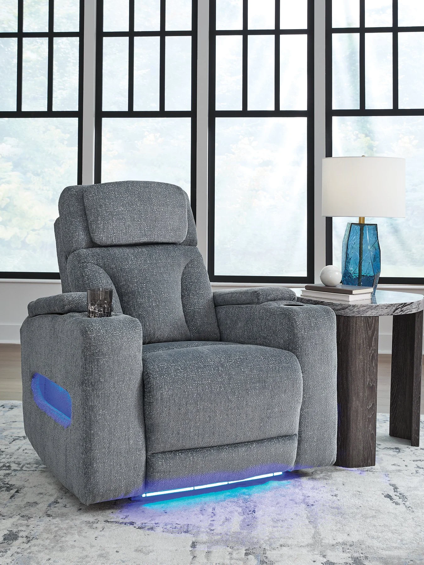 Studio Cave Power Recliner - Image 2