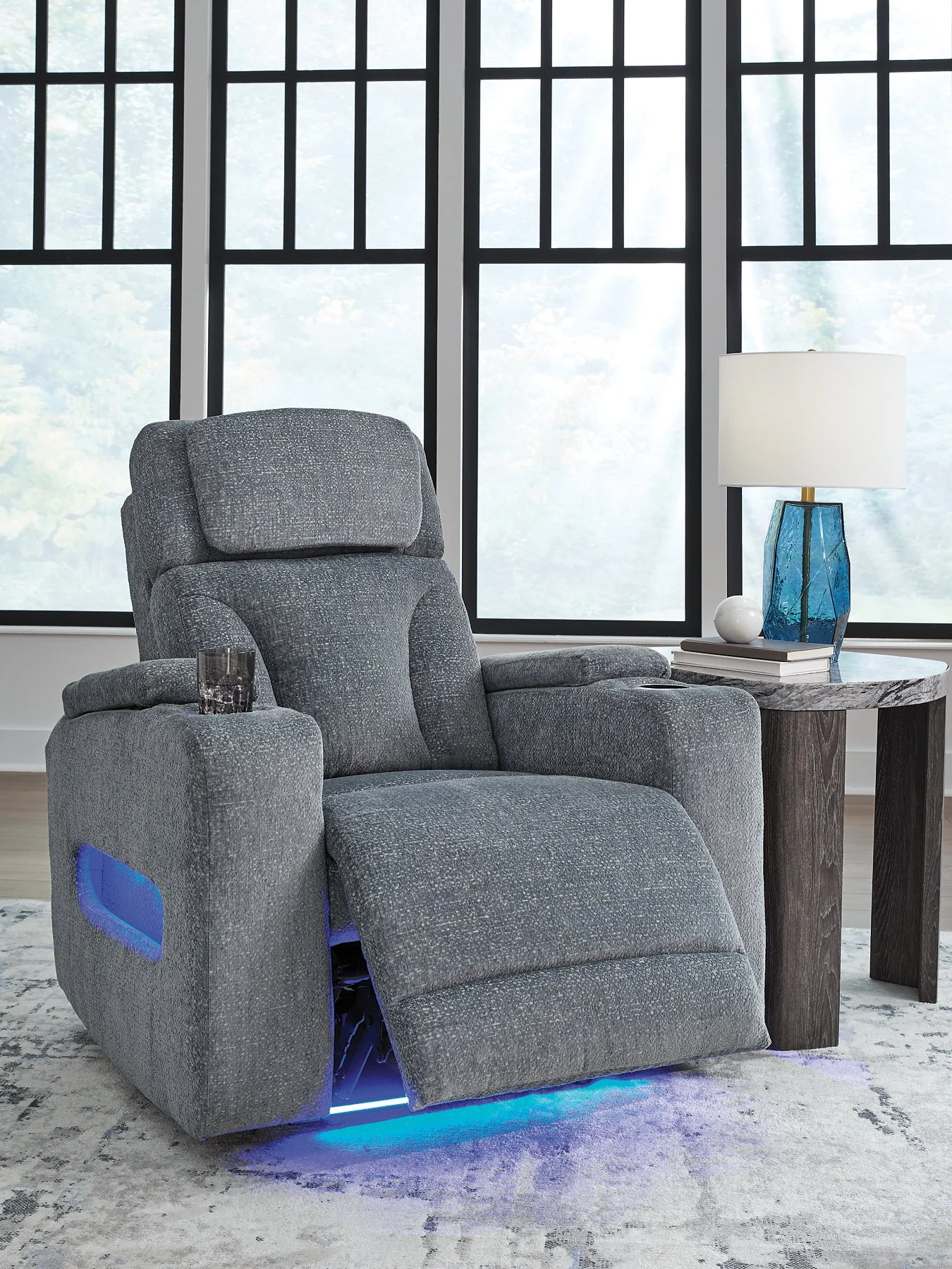 Studio Cave Power Recliner - Image 7
