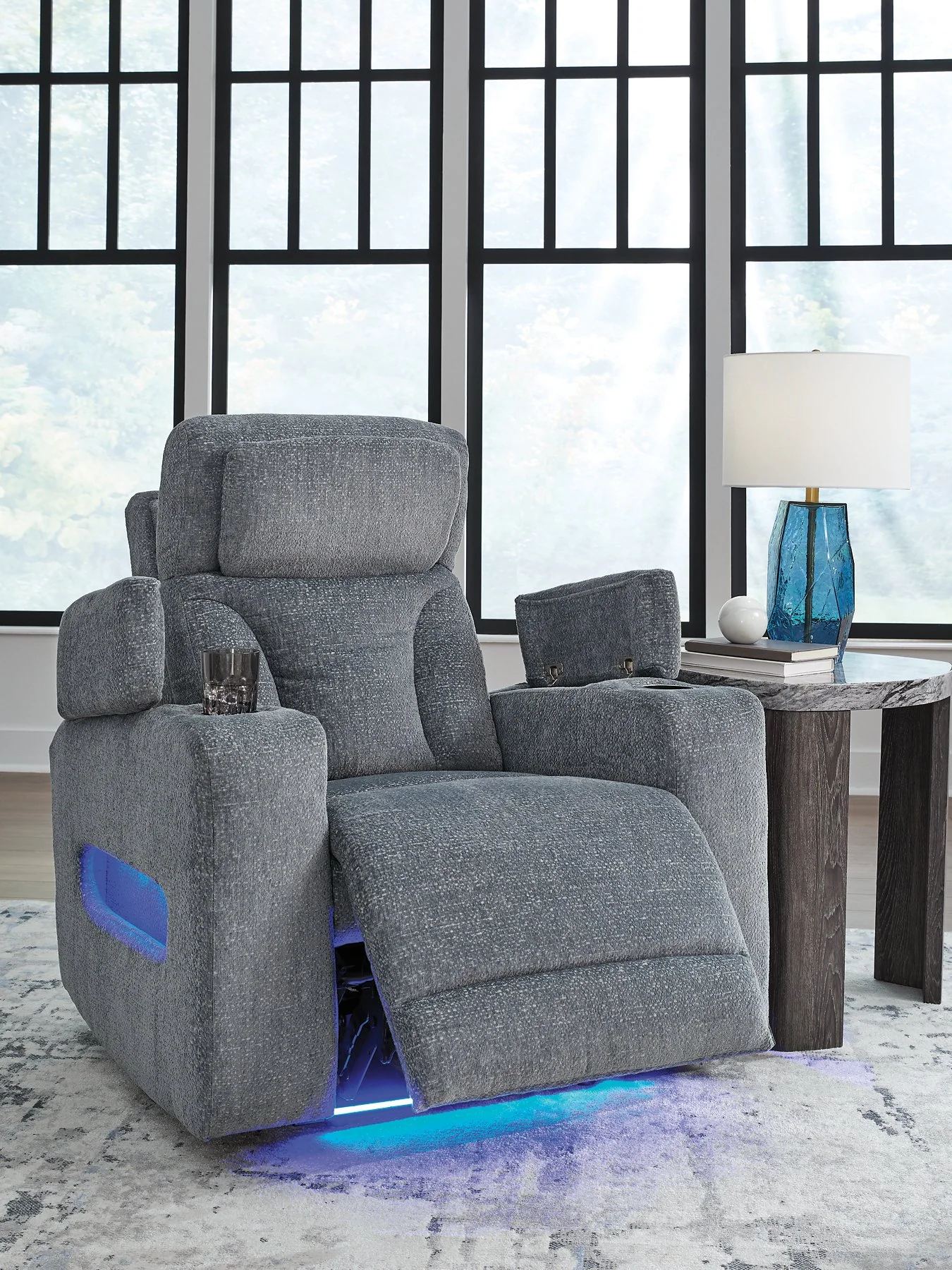 Studio Cave Power Recliner - Image 8
