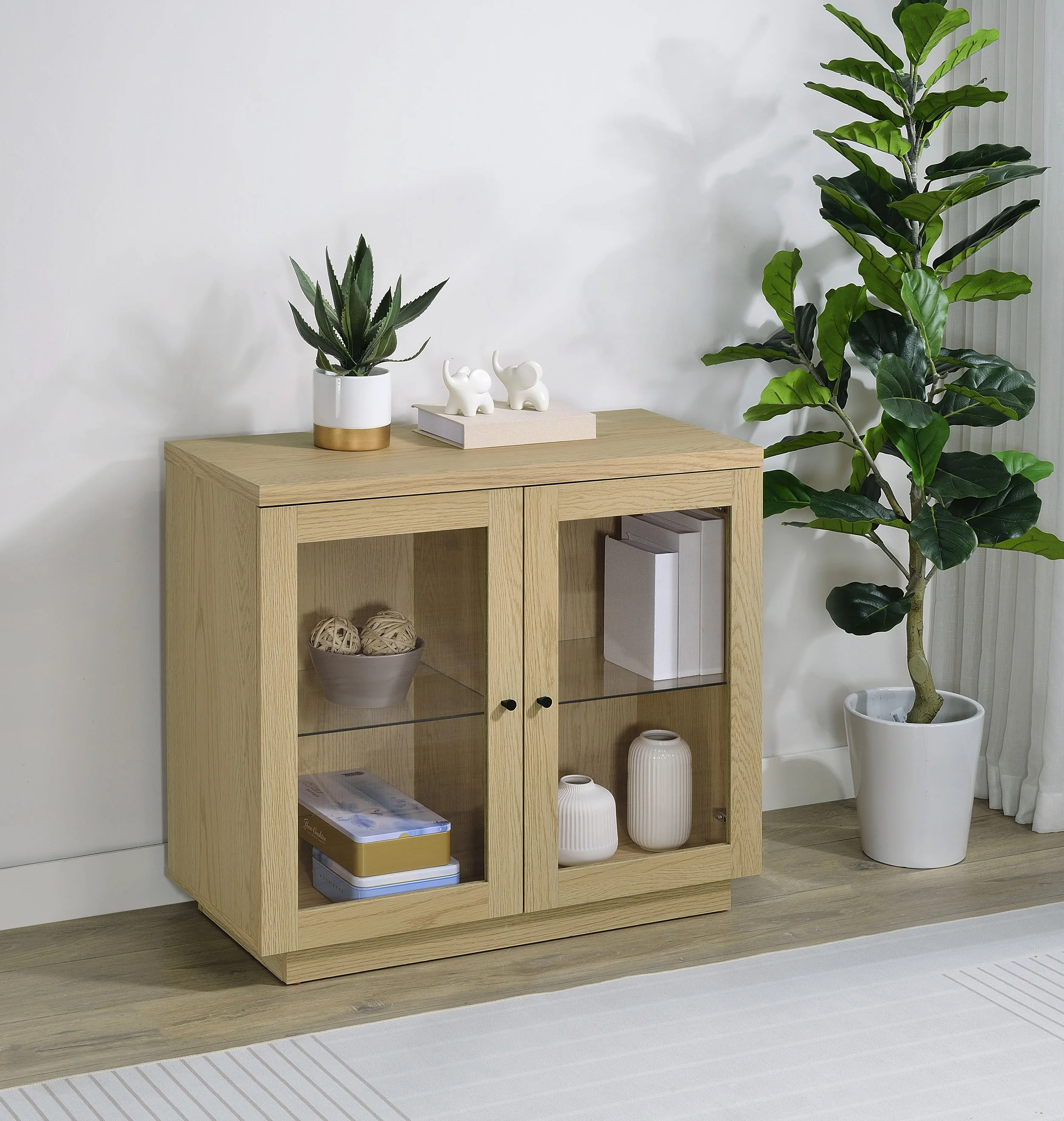 Tilbury Display Cabinet - Image 2