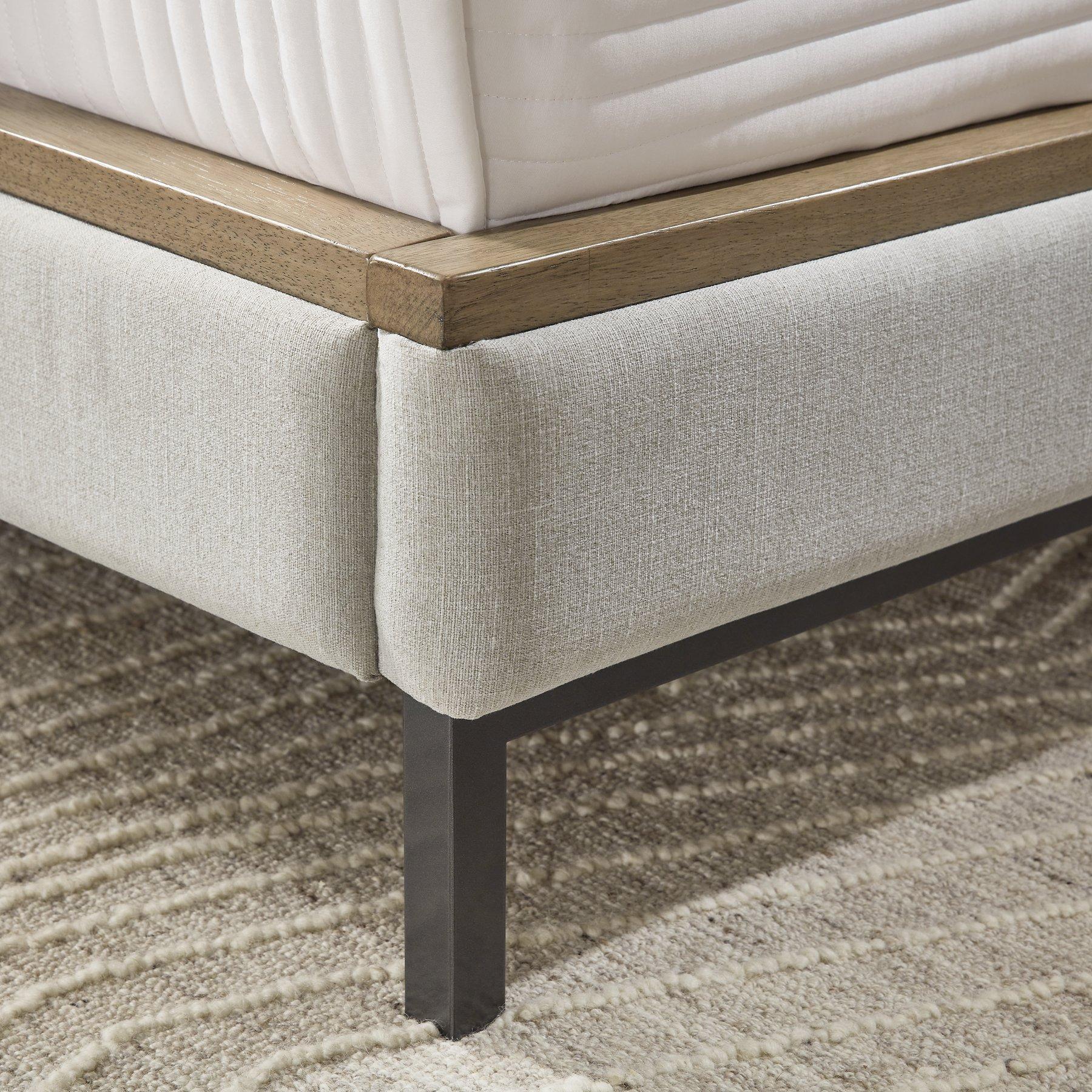 Tomtyn Upholstered Bed - Image 3