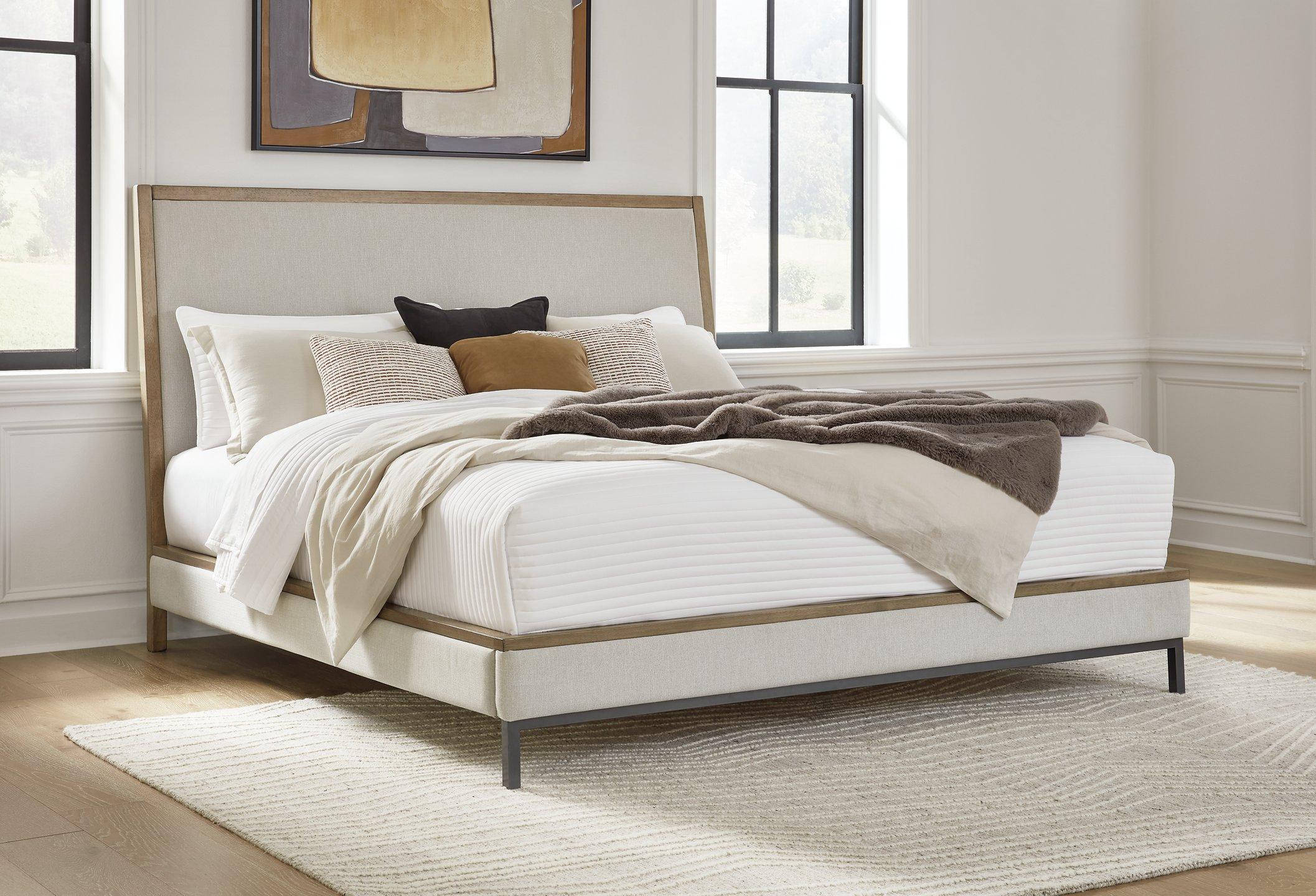 Tomtyn Upholstered Bed - Image 6