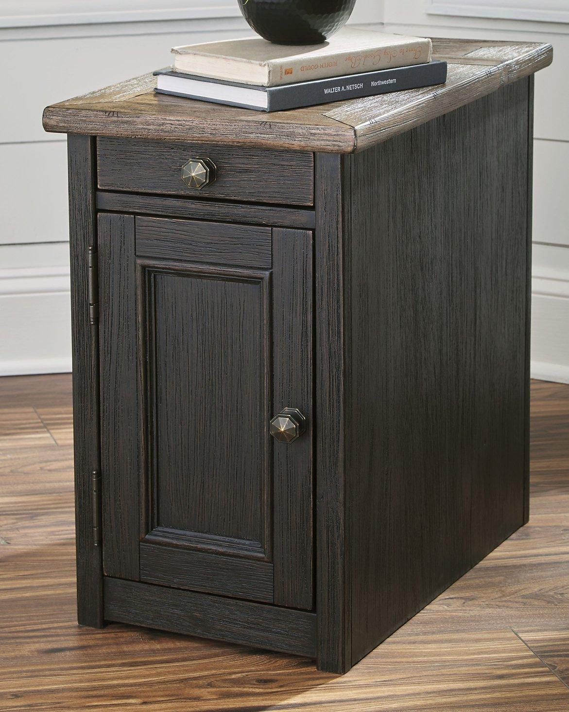 Tyler Creek End Table Set - Image 9