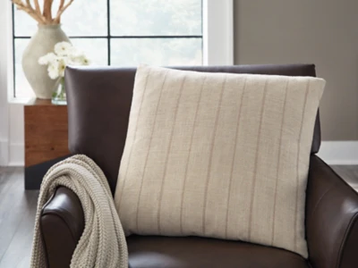 Valwick Pillow (Set of 4) - Image 2