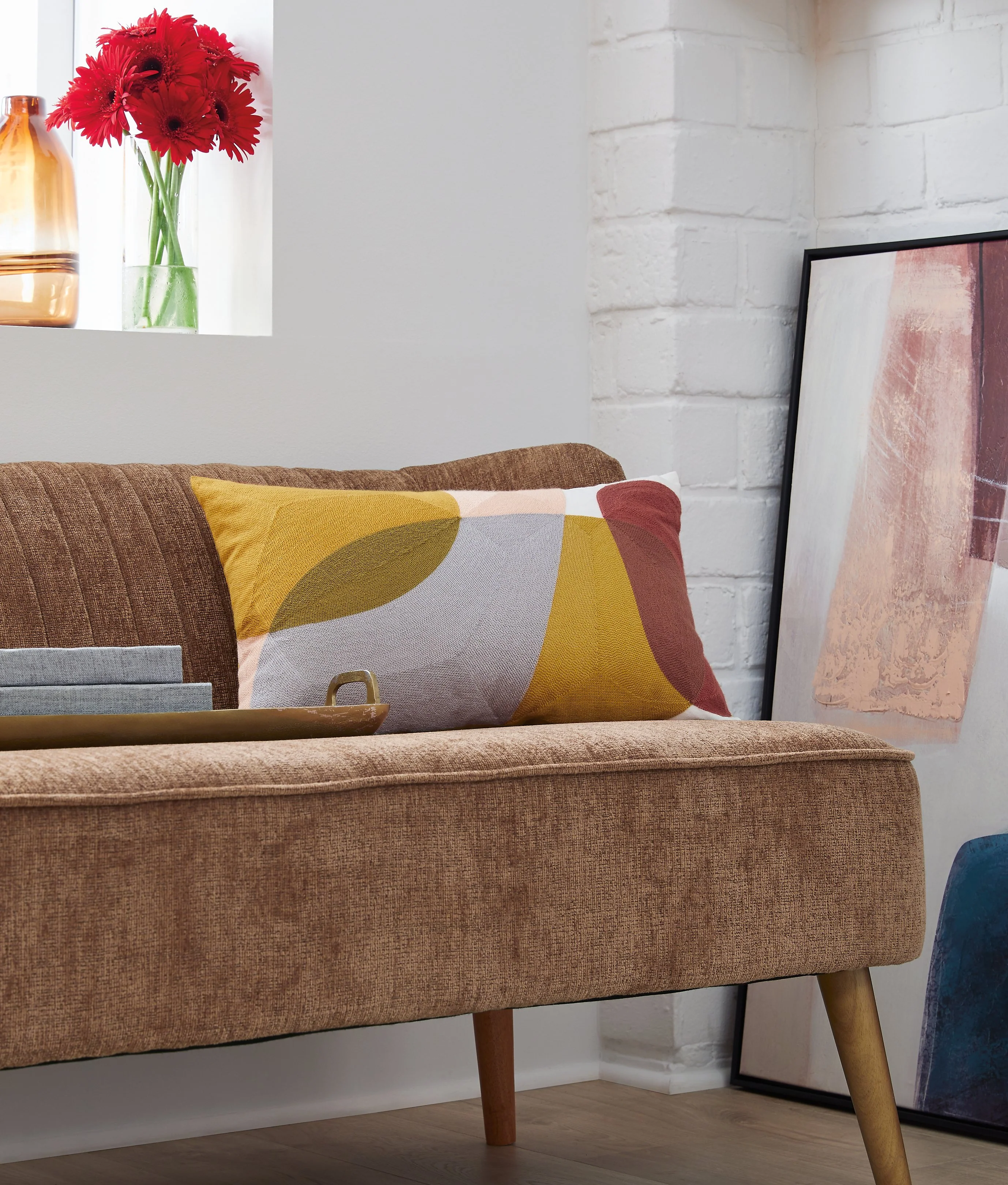 Varness Pillow - Image 2