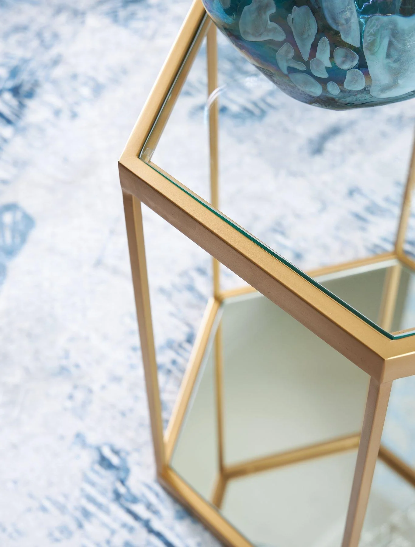 Veerwick Accent Coffee Table - Image 4