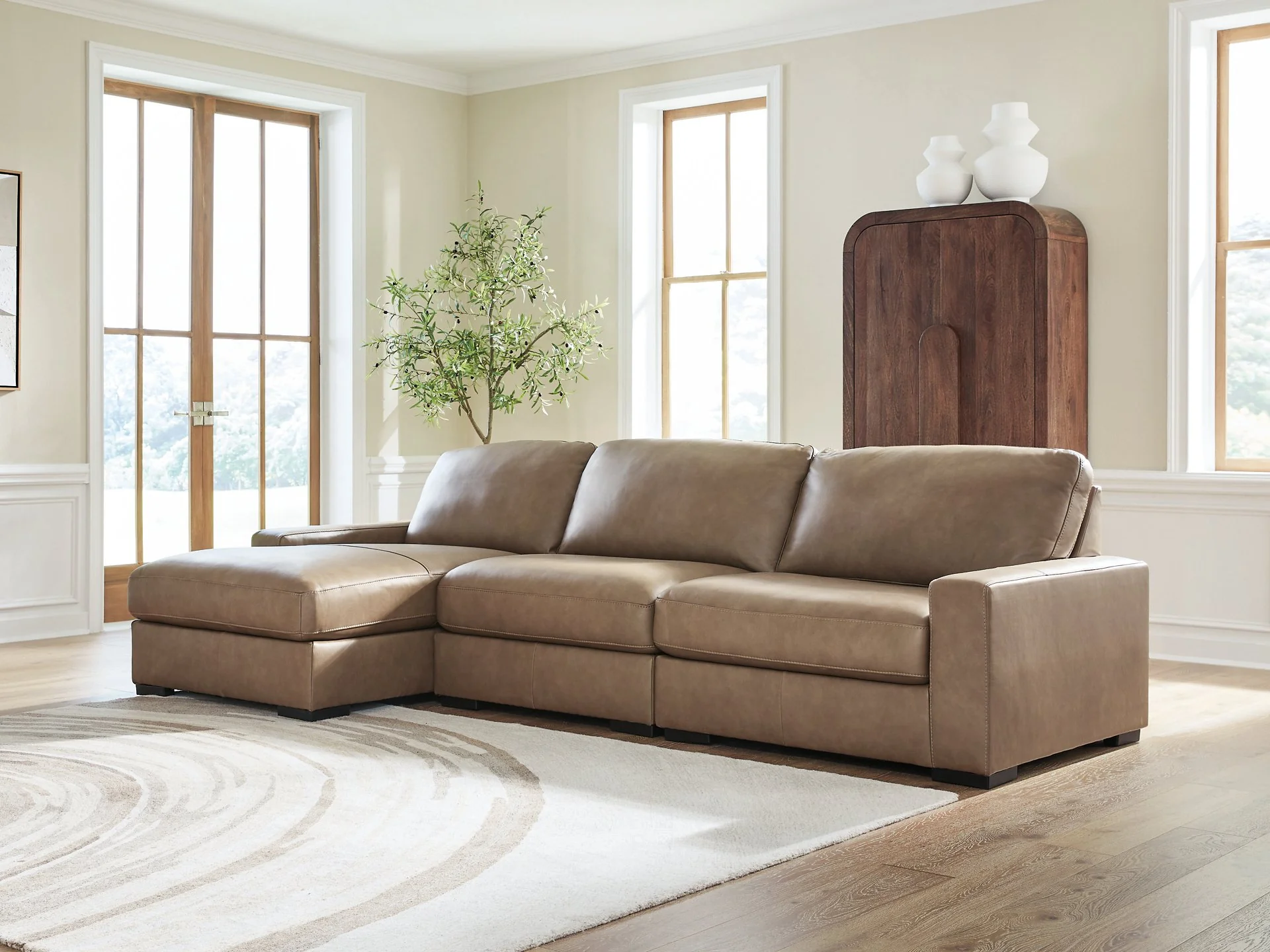 Veronella Sectional with Chaise - Image 3