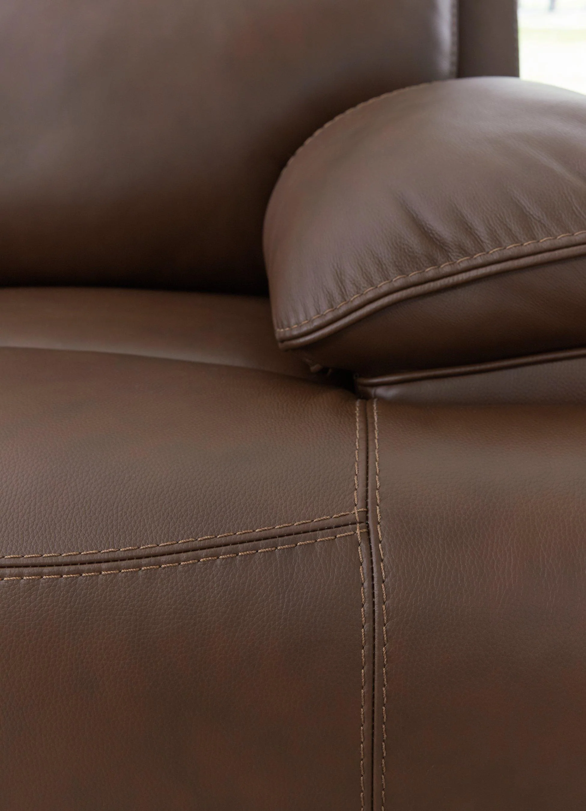 VonRyan Power Reclining Sofa - Image 7