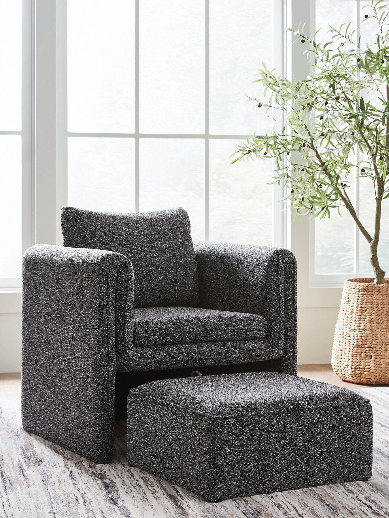 Vreni Accent Chair - Image 2