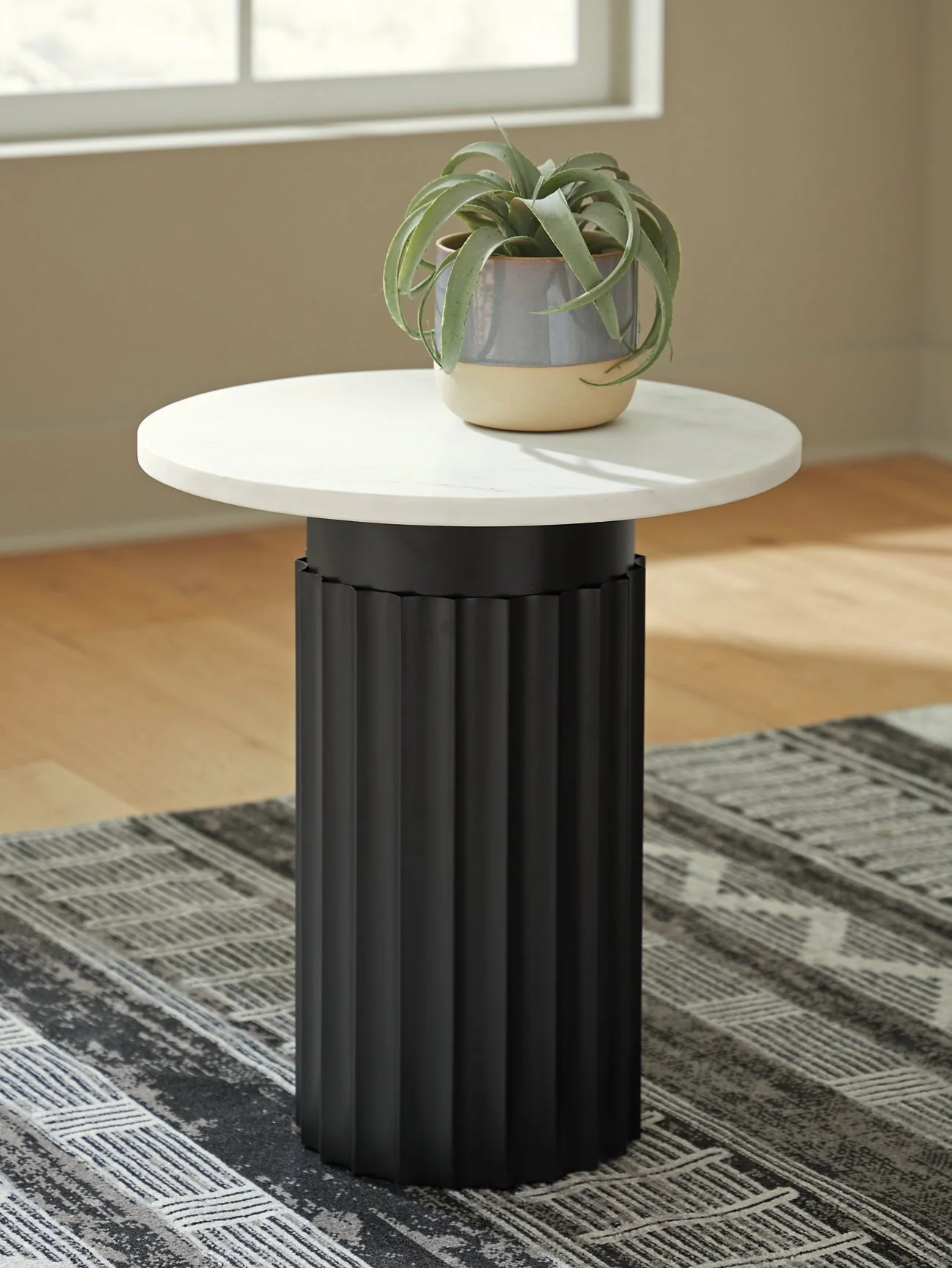 Wainstone Accent Table - Image 2