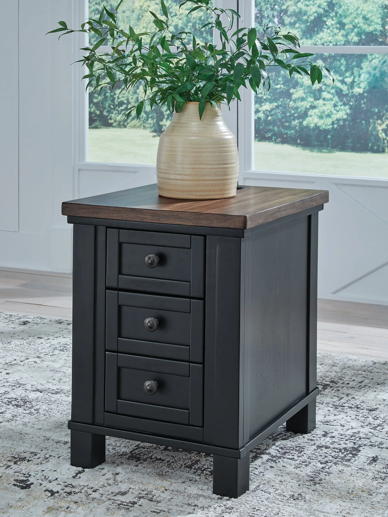 Wildenauer Chairside End Table - Image 2