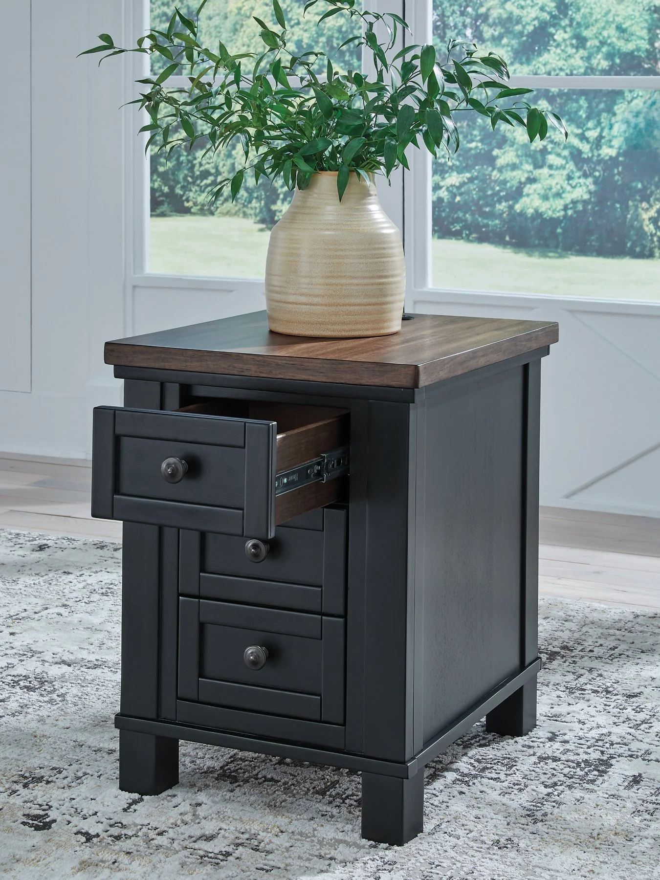 Wildenauer Chairside End Table - Image 8