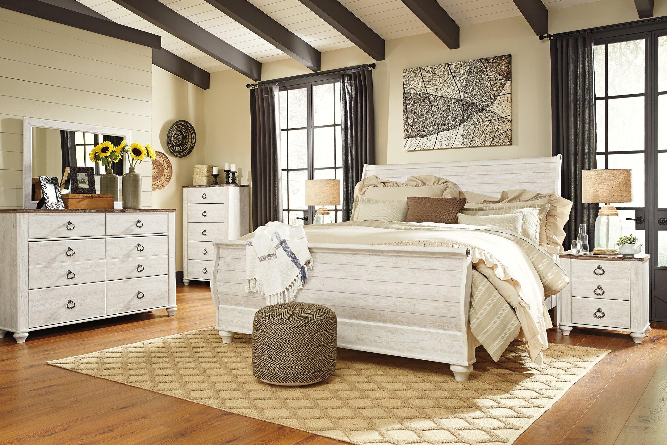 Willowton Chest of Drawers - Image 8